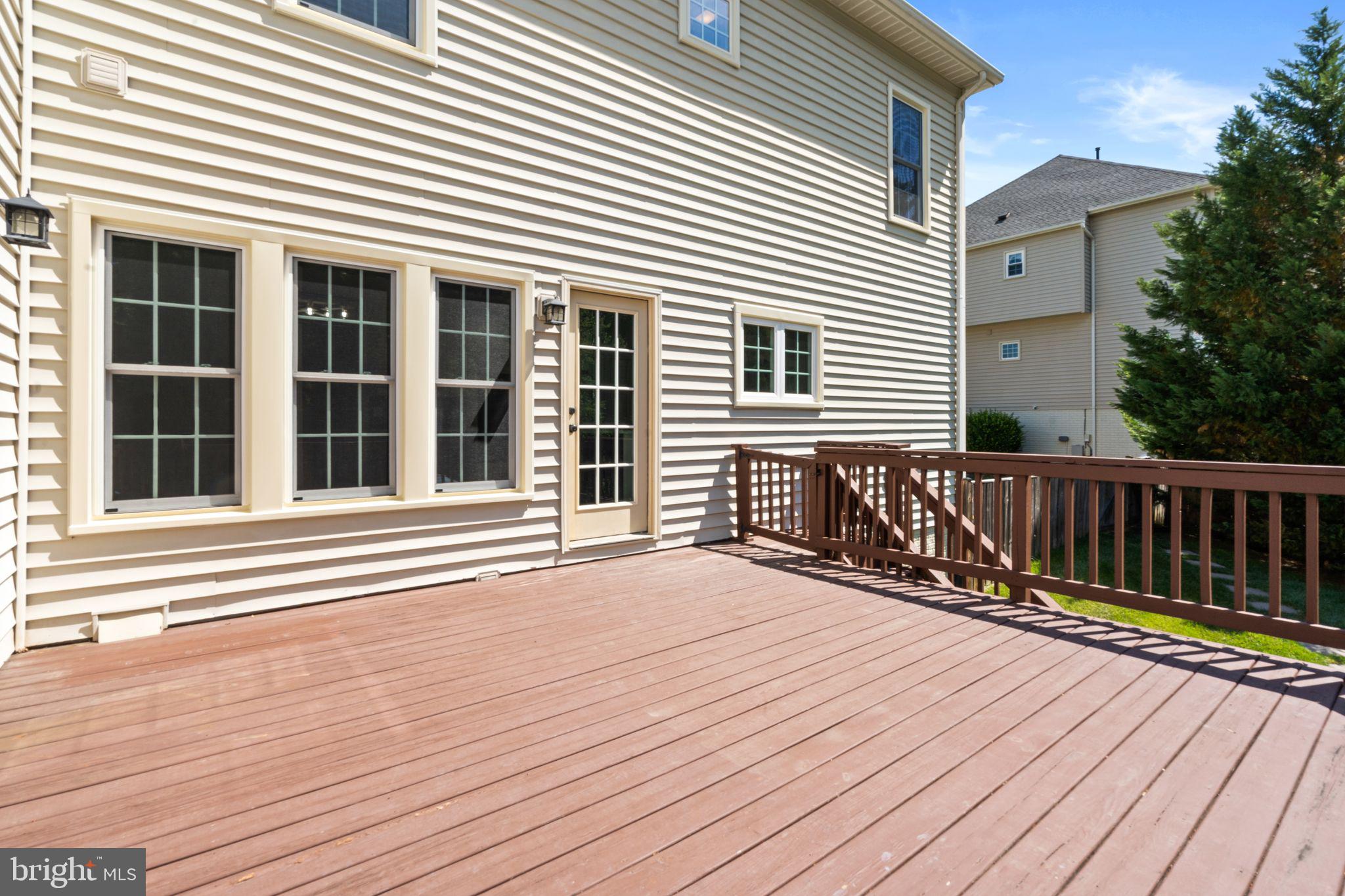 MEADOWBROOK WOODS - Residential