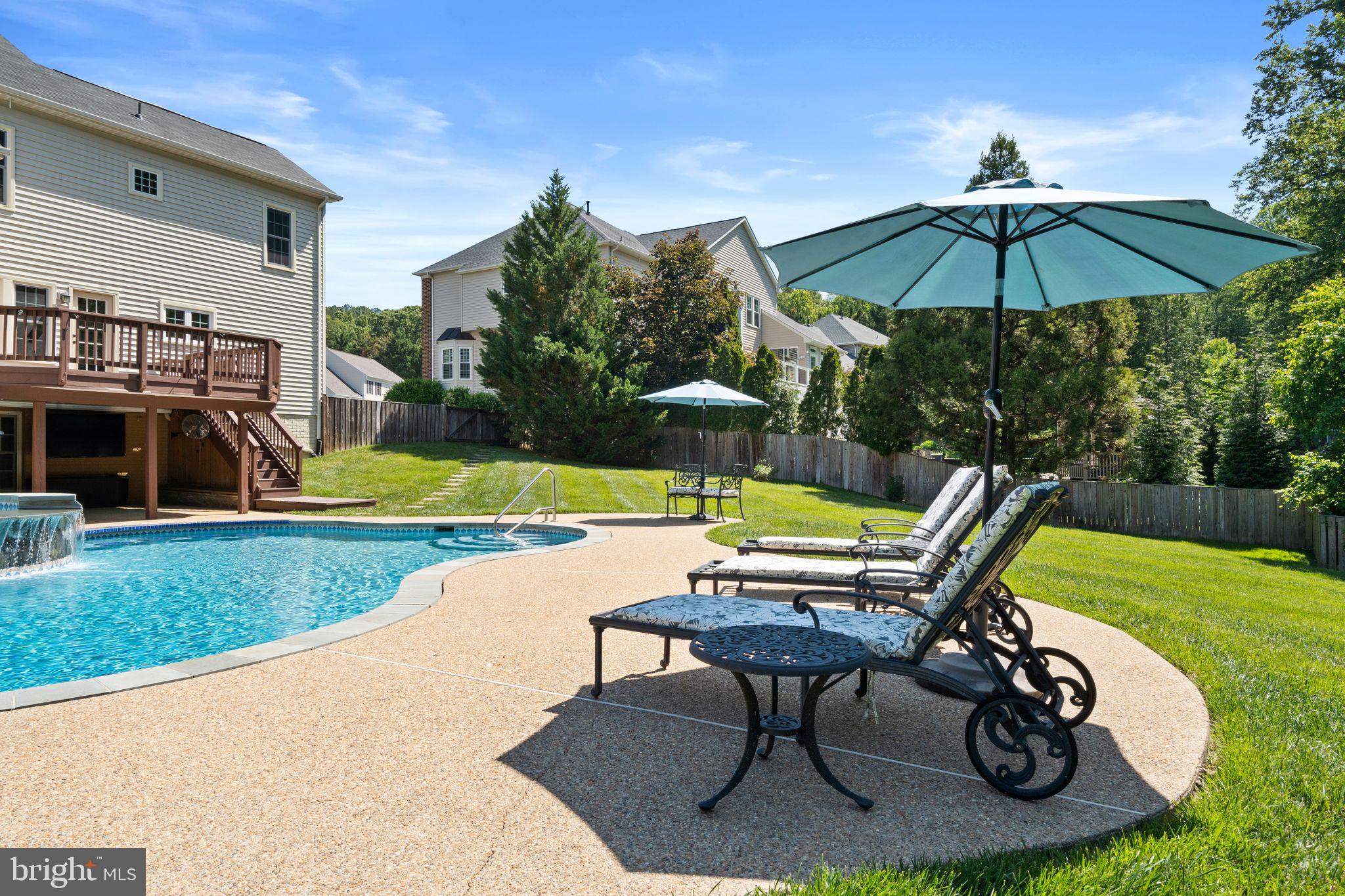 MEADOWBROOK WOODS - Residential