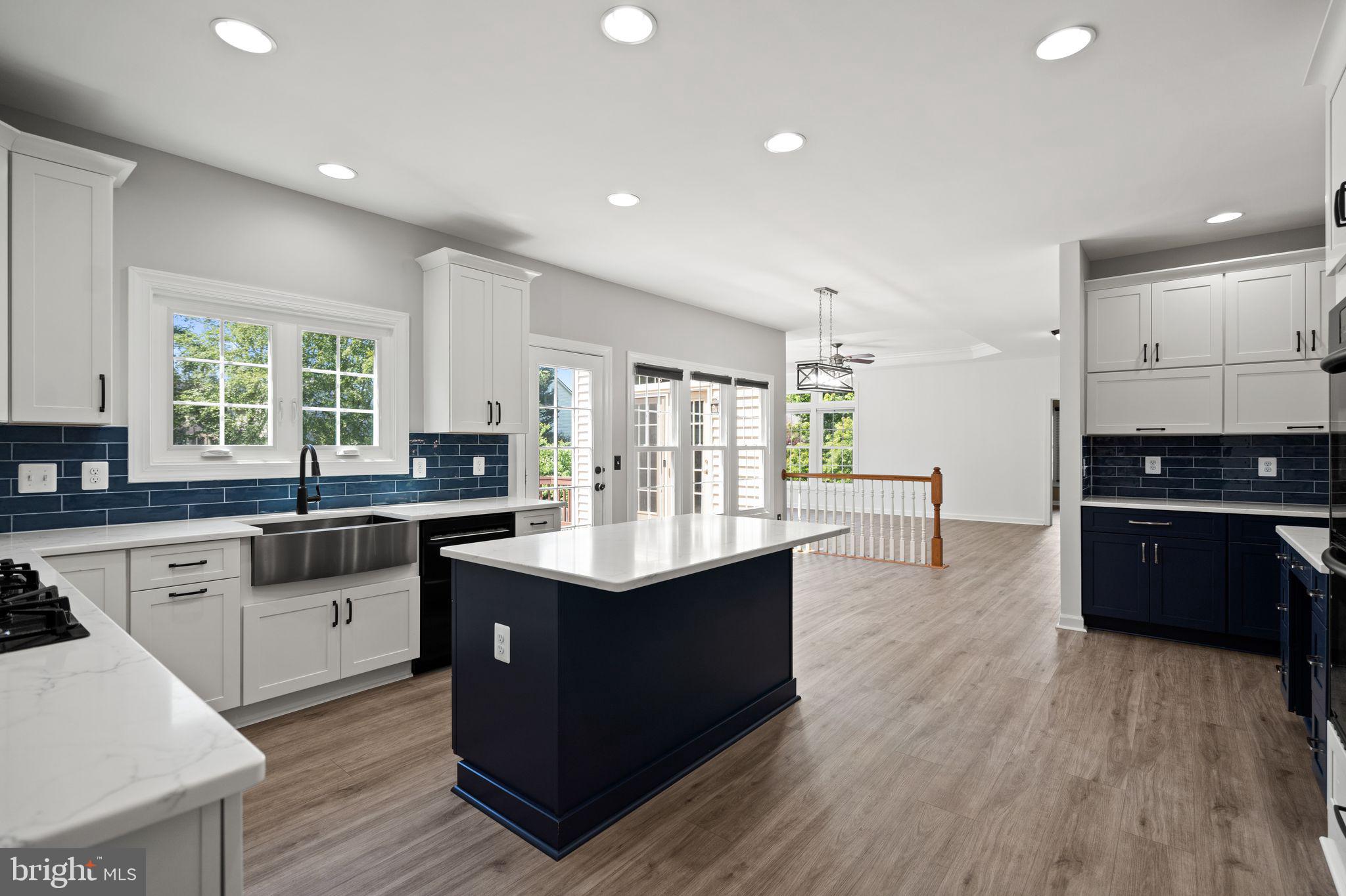 MEADOWBROOK WOODS - Residential