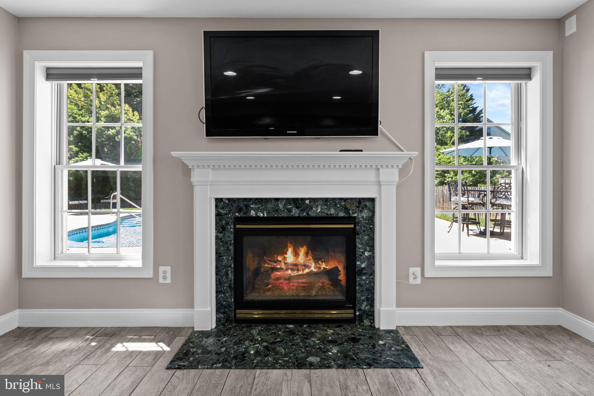 MEADOWBROOK WOODS - Residential