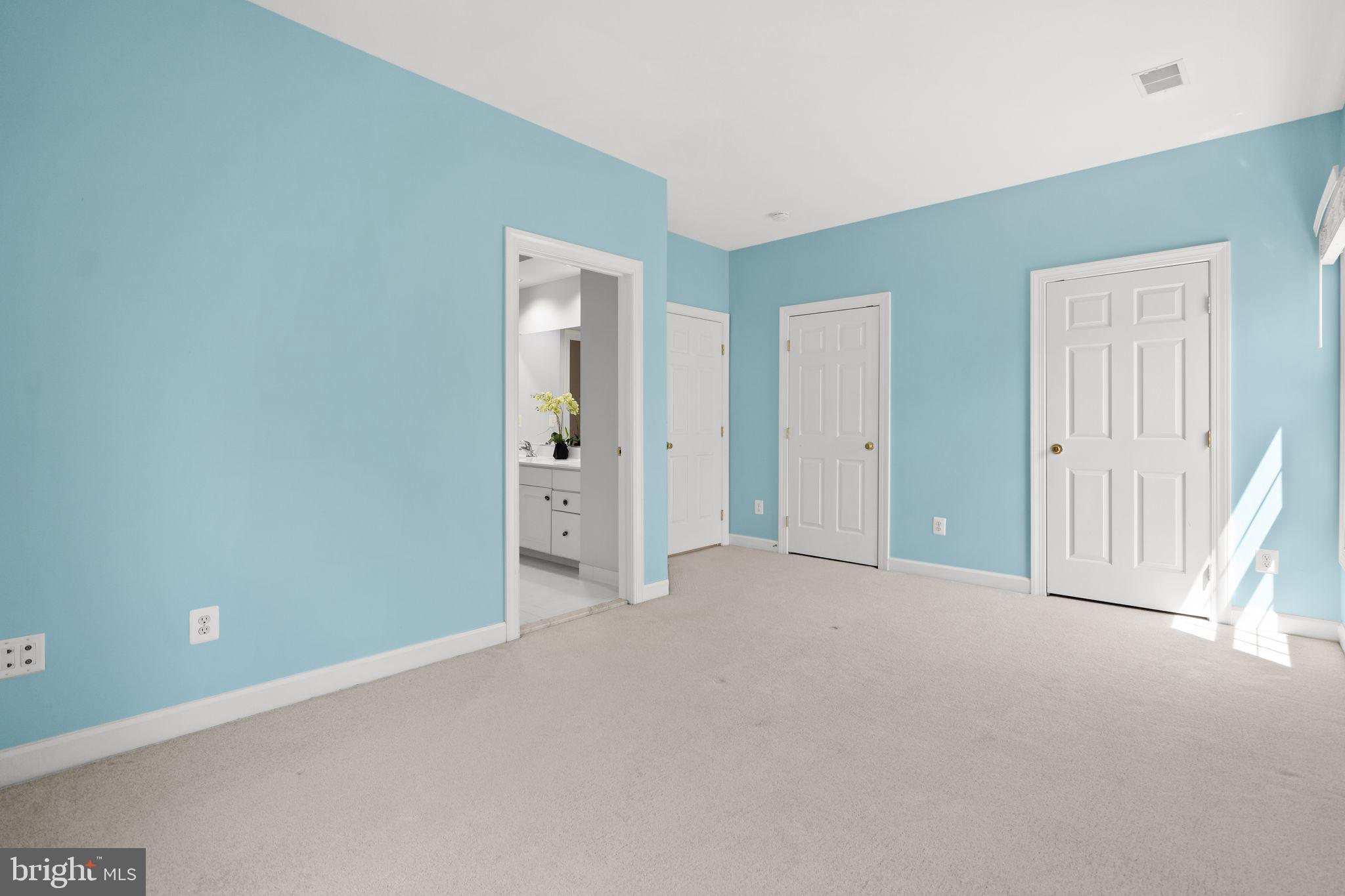 MEADOWBROOK WOODS - Residential