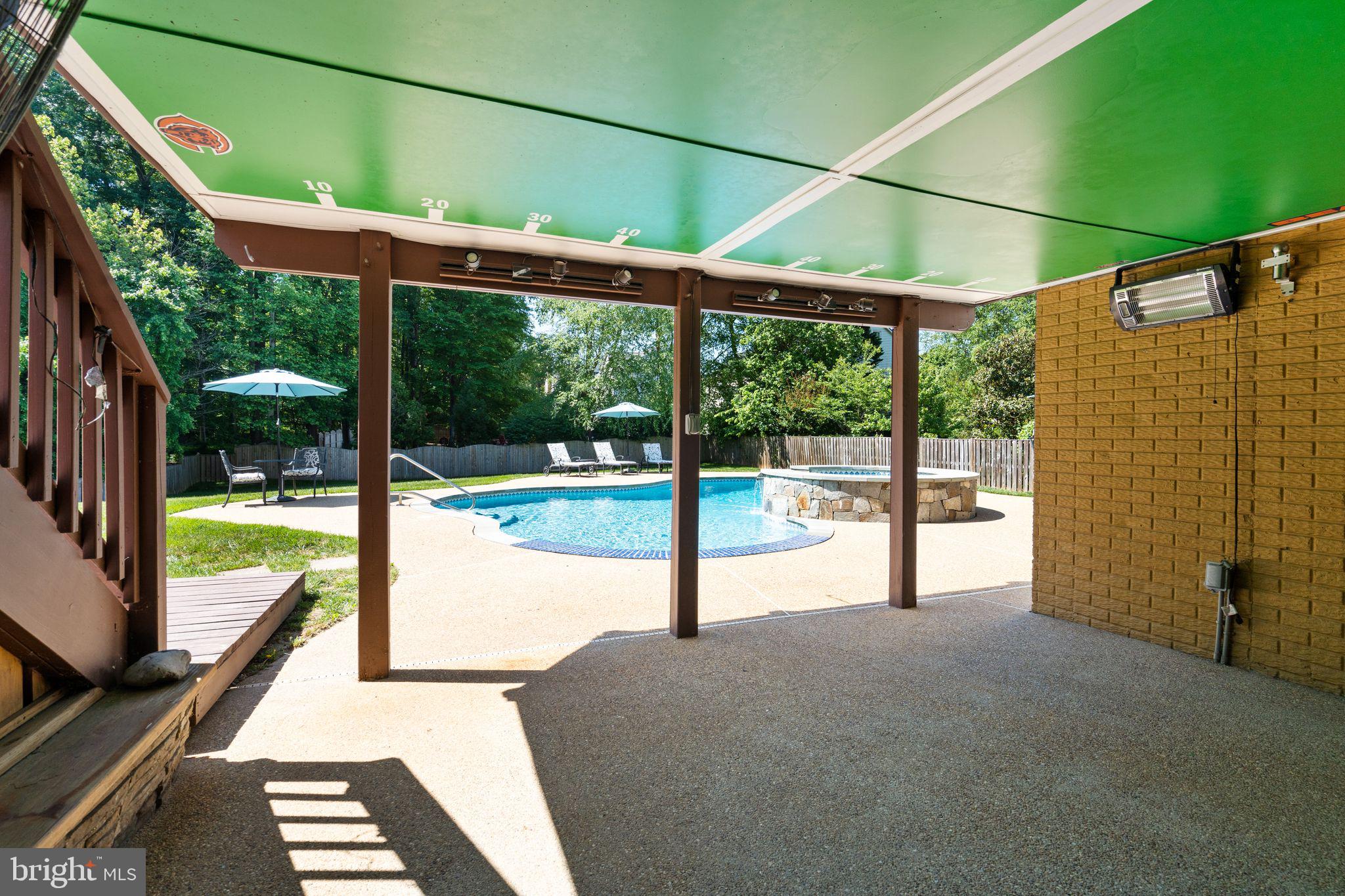 MEADOWBROOK WOODS - Residential