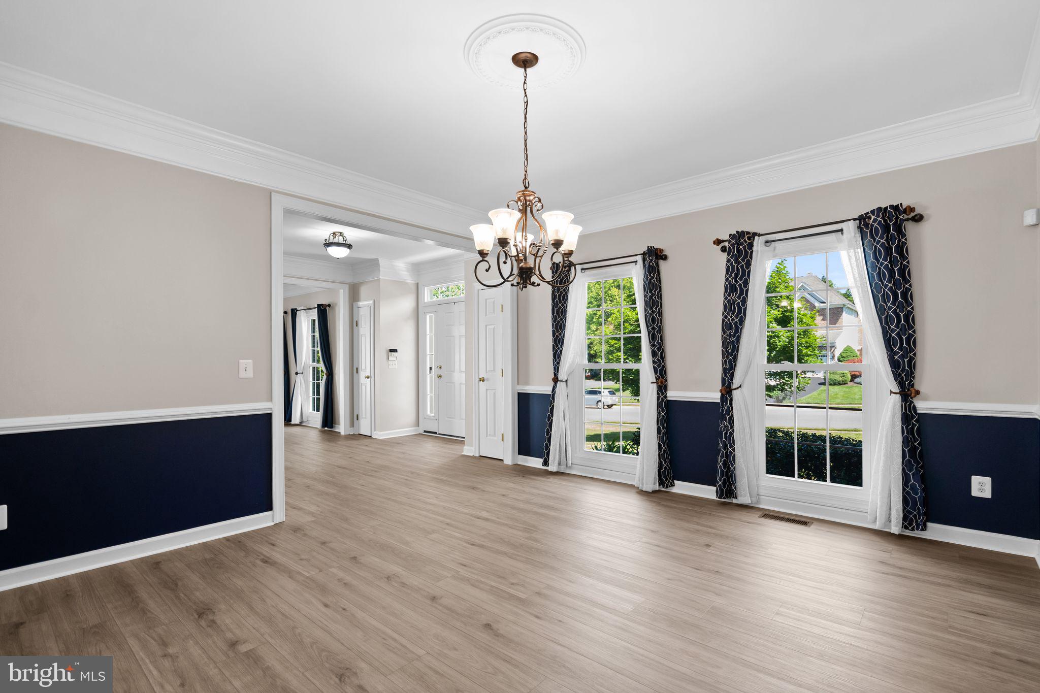 MEADOWBROOK WOODS - Residential