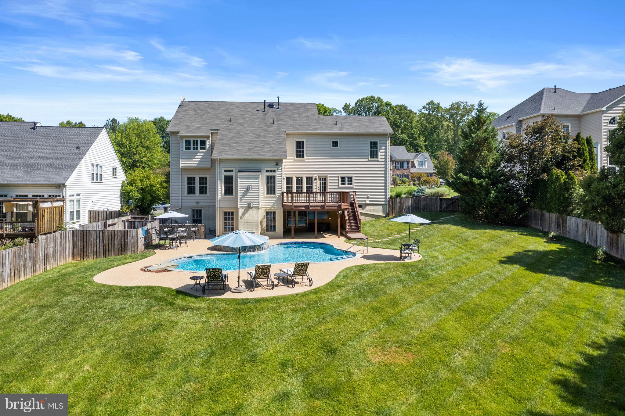 MEADOWBROOK WOODS - Residential
