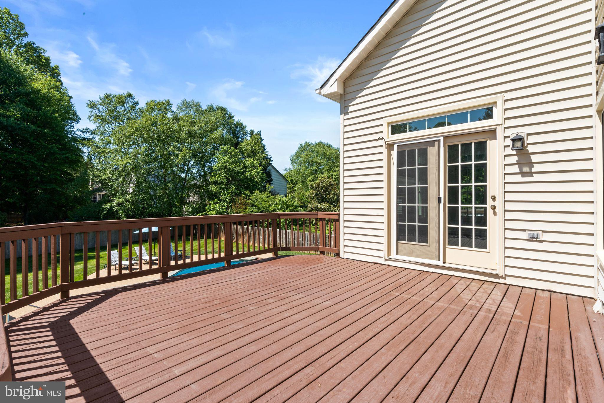 MEADOWBROOK WOODS - Residential