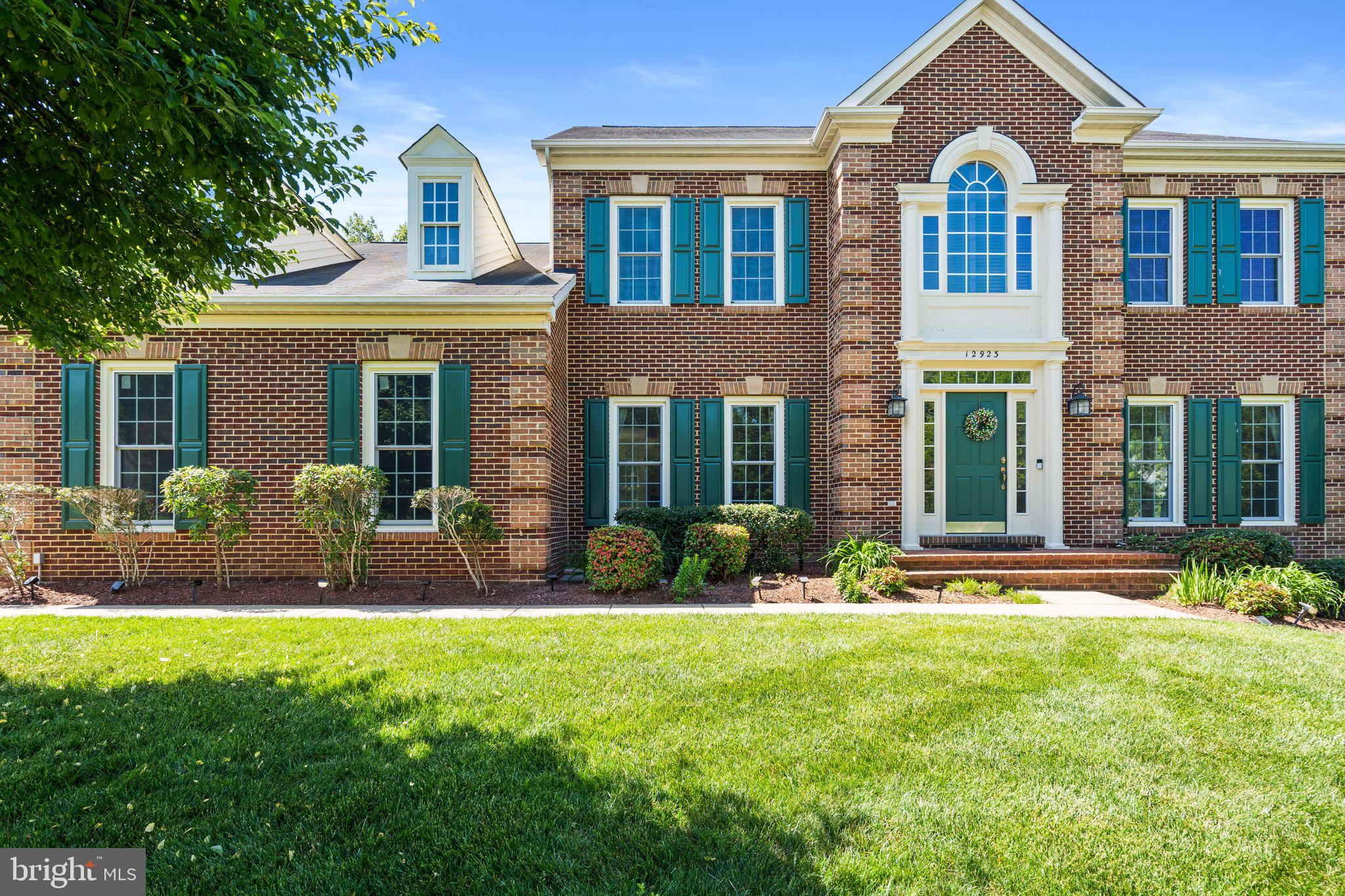 MEADOWBROOK WOODS - Residential