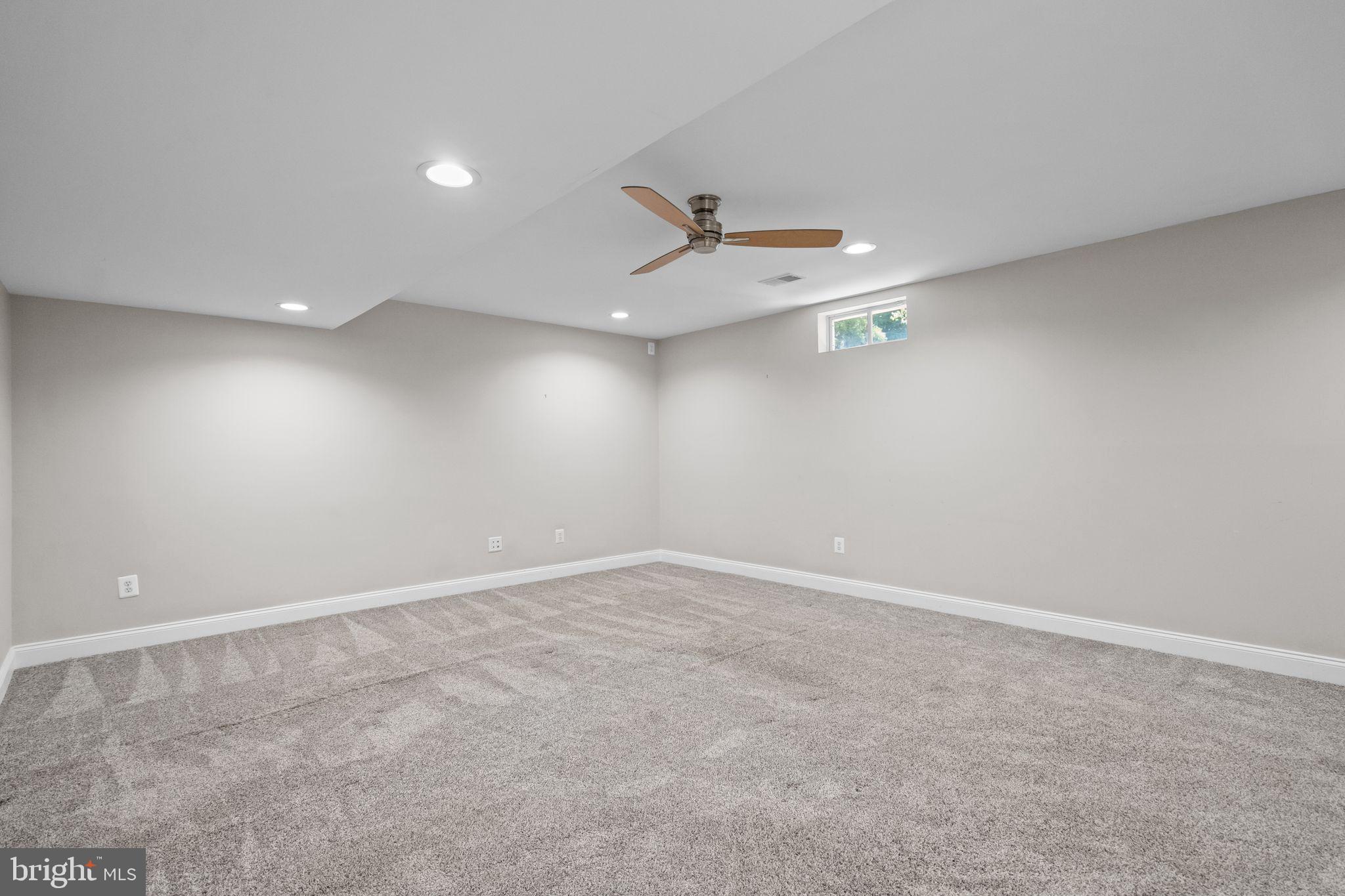 MEADOWBROOK WOODS - Residential