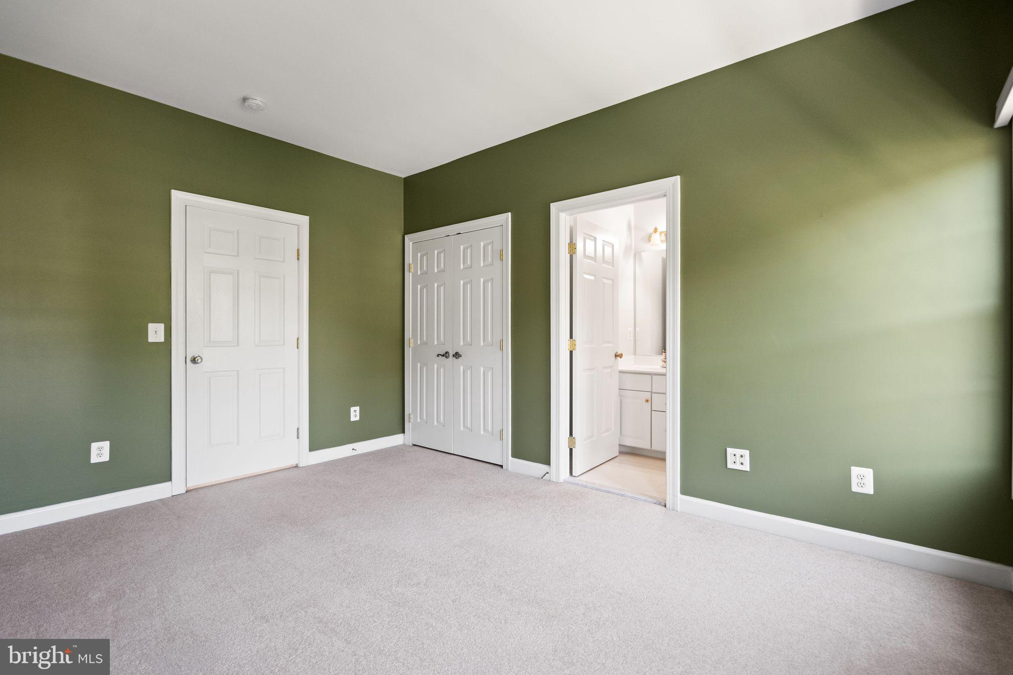 MEADOWBROOK WOODS - Residential