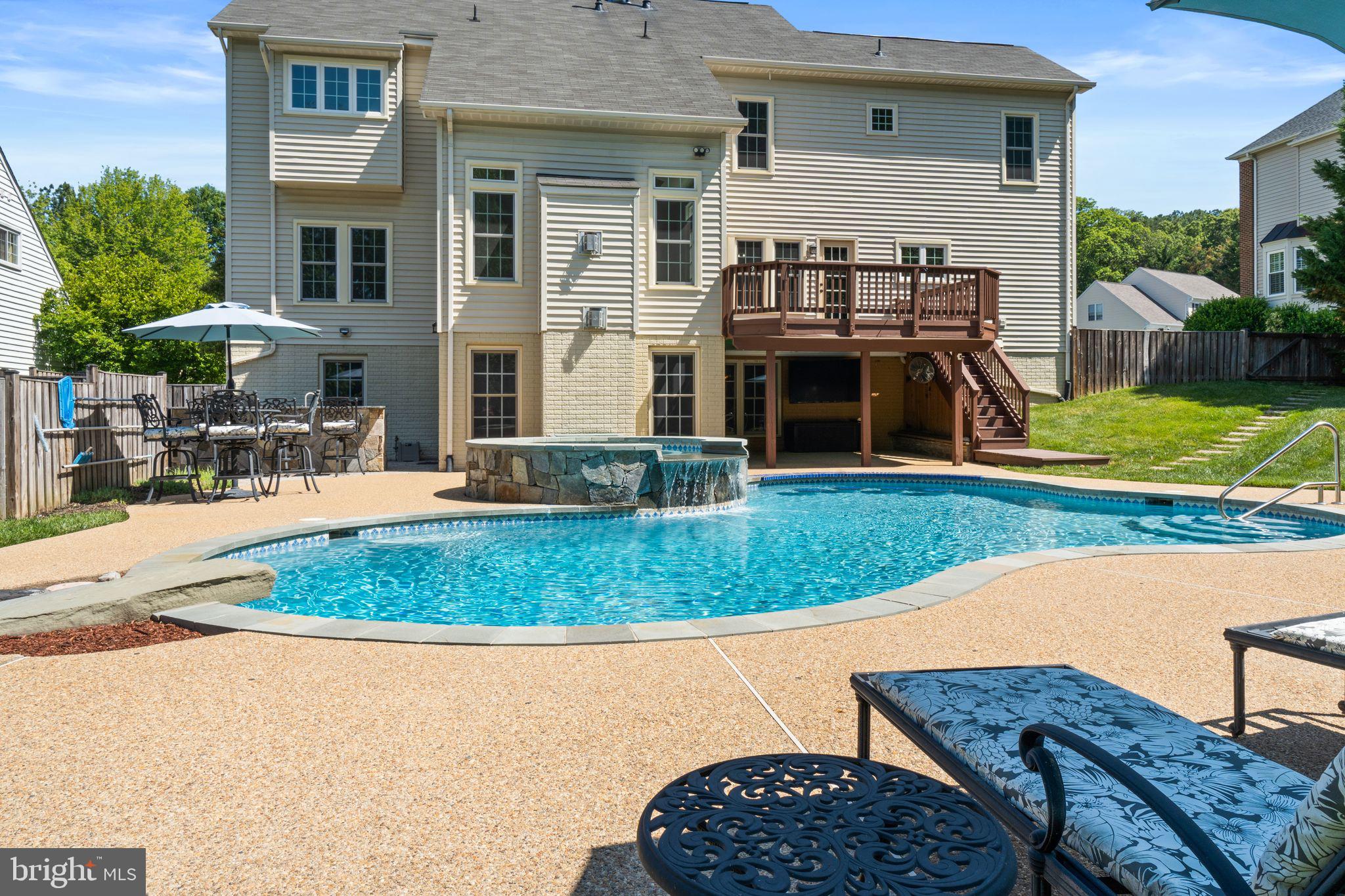 MEADOWBROOK WOODS - Residential