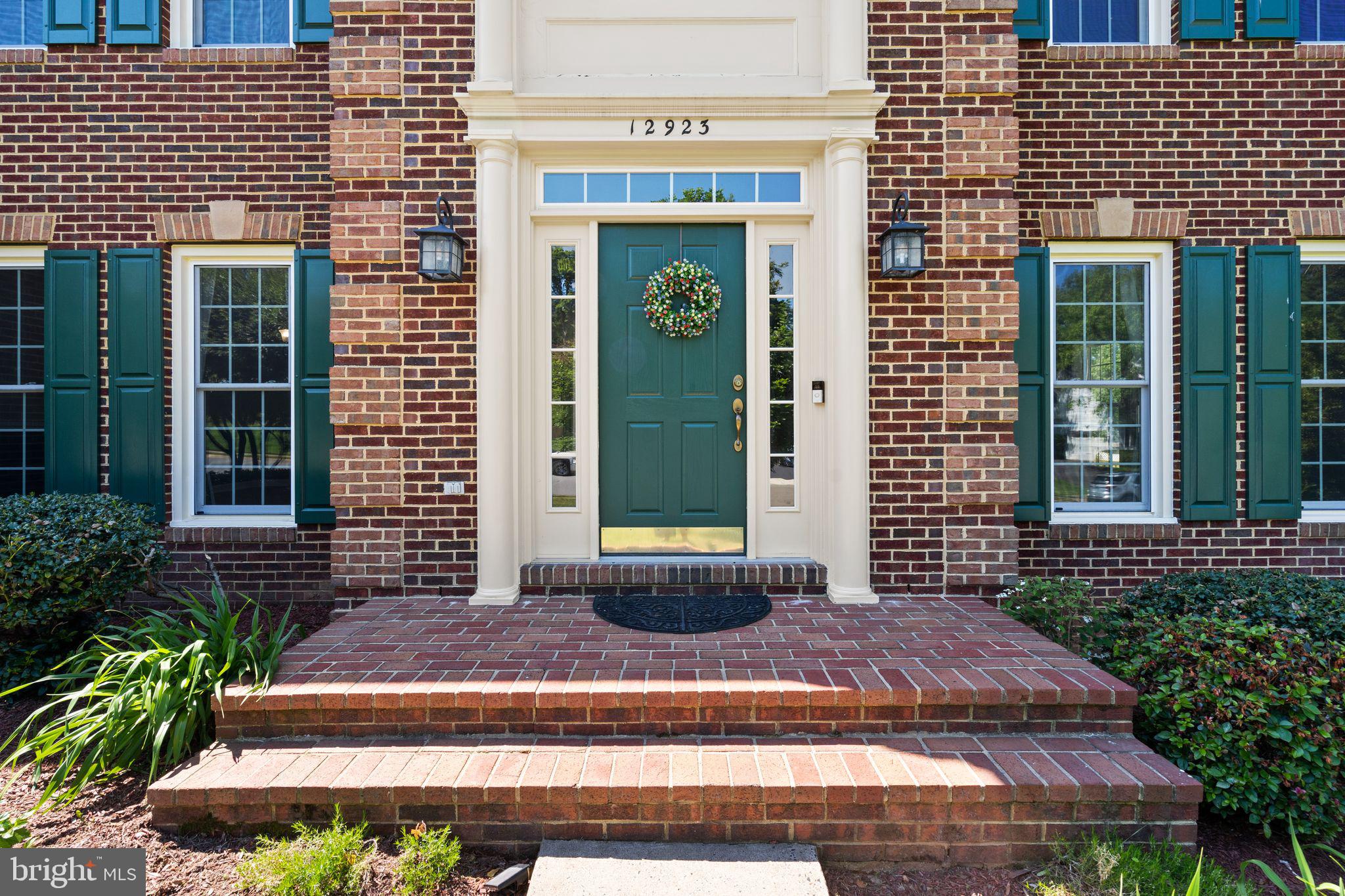 MEADOWBROOK WOODS - Residential