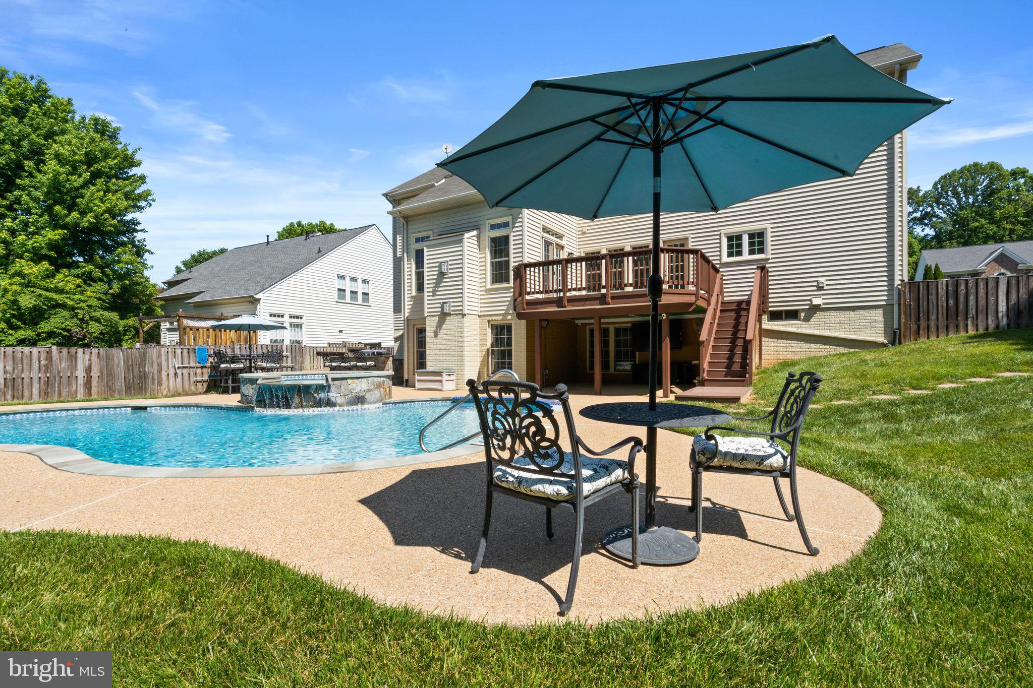 MEADOWBROOK WOODS - Residential