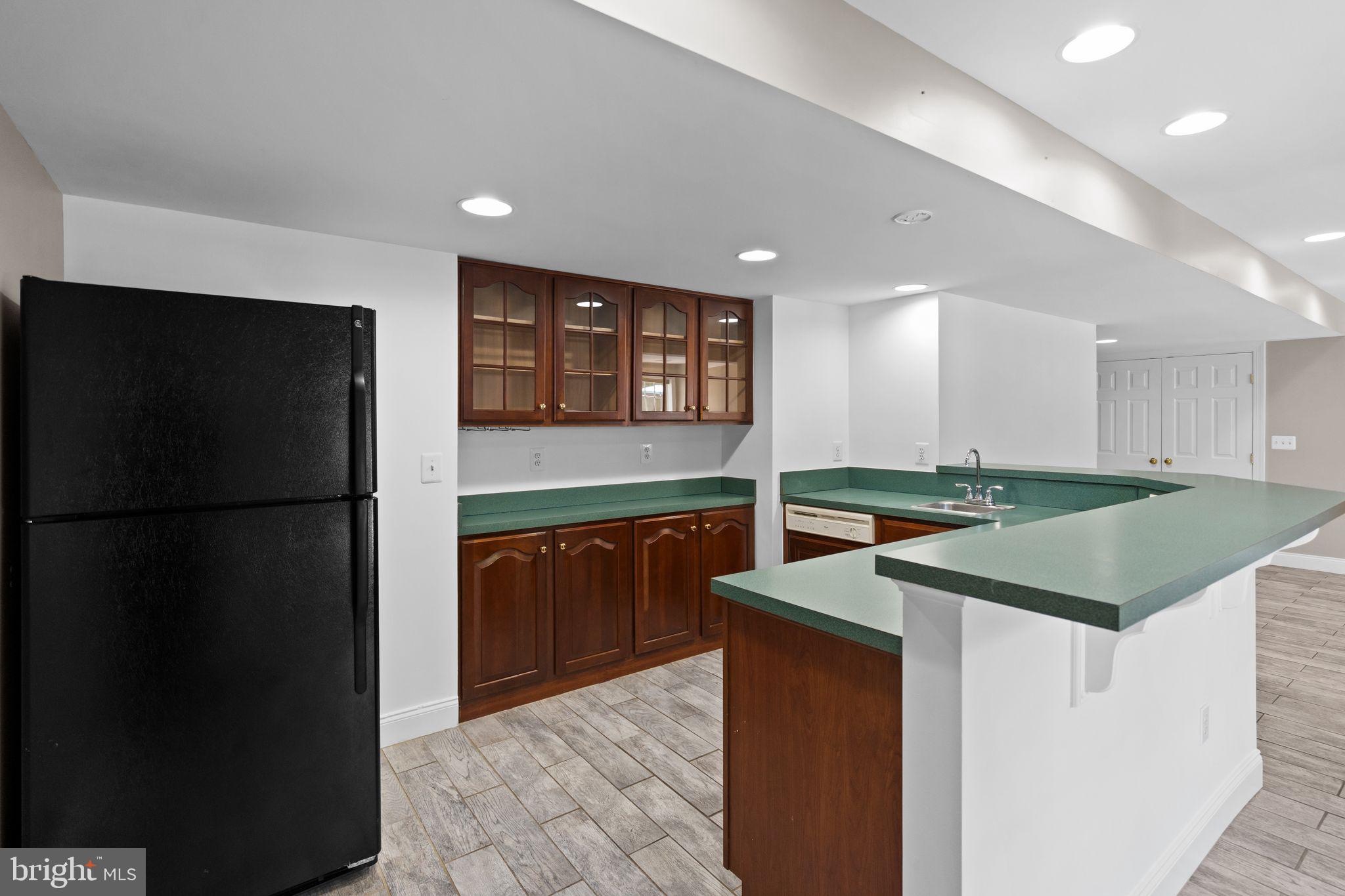 MEADOWBROOK WOODS - Residential