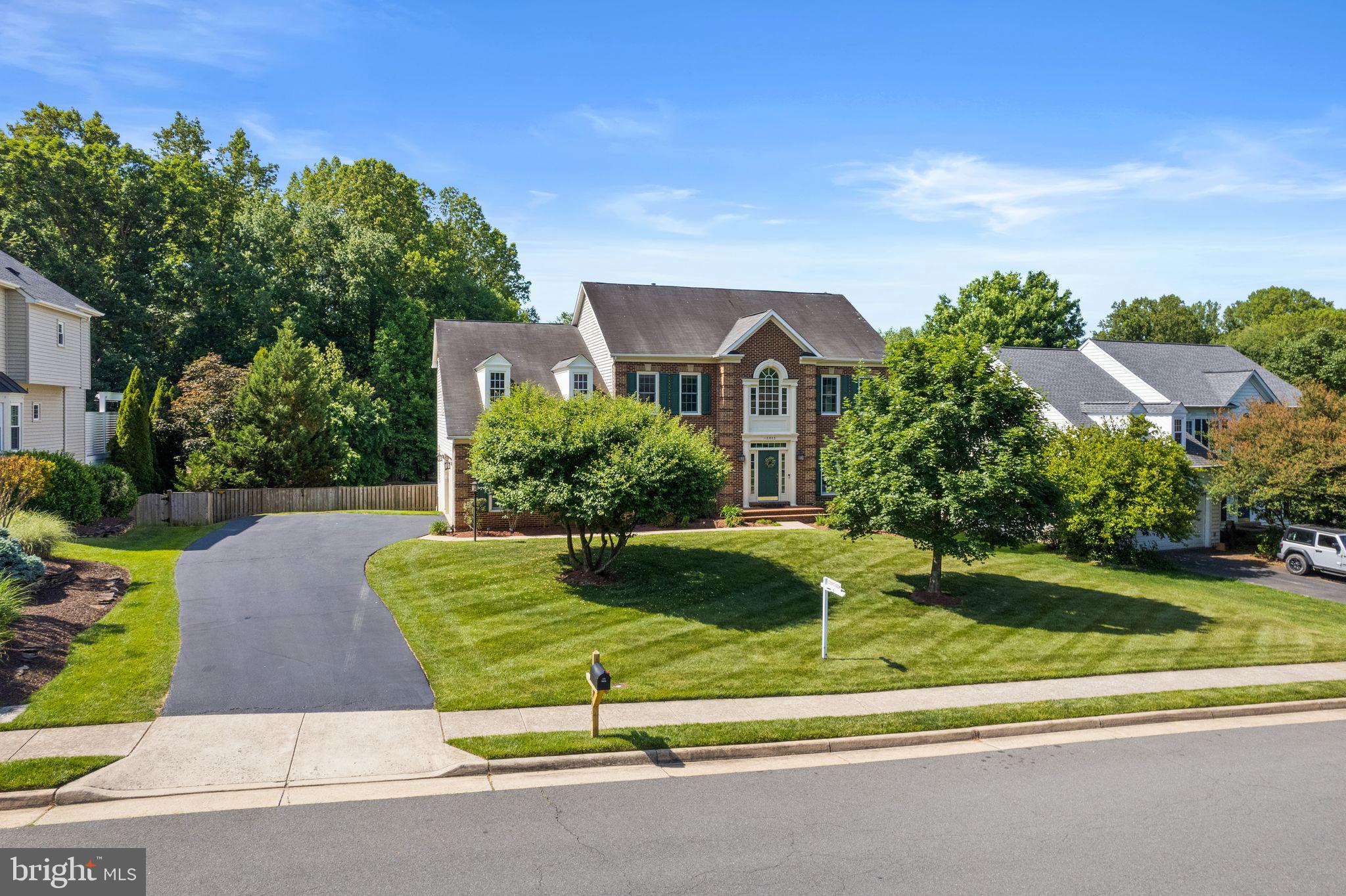 MEADOWBROOK WOODS - Residential