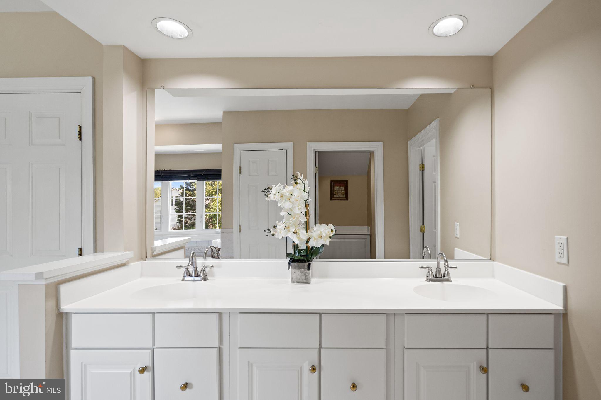 MEADOWBROOK WOODS - Residential