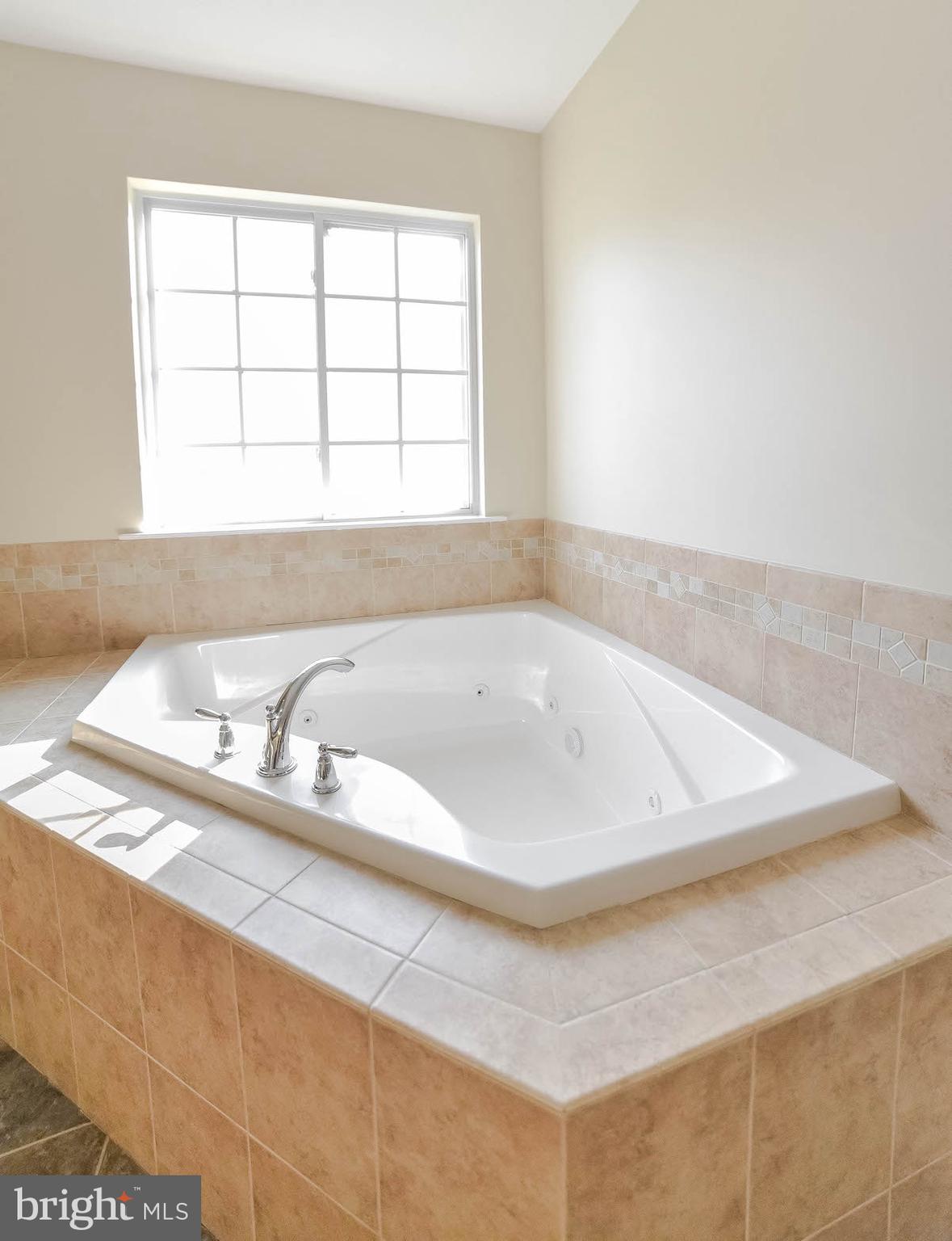 ELIZABETH HILLS PHASE 1 - Residential