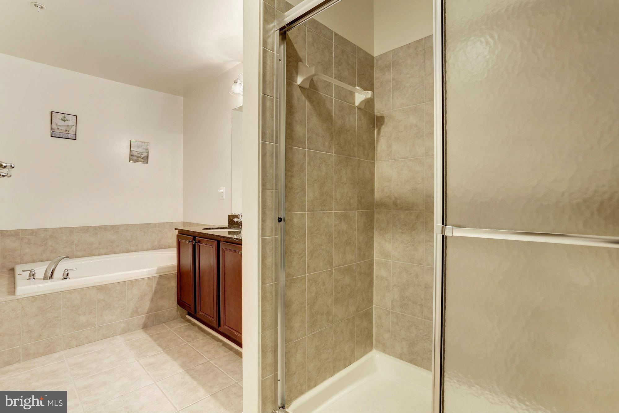 RESERVOIR RIDGE - Residential