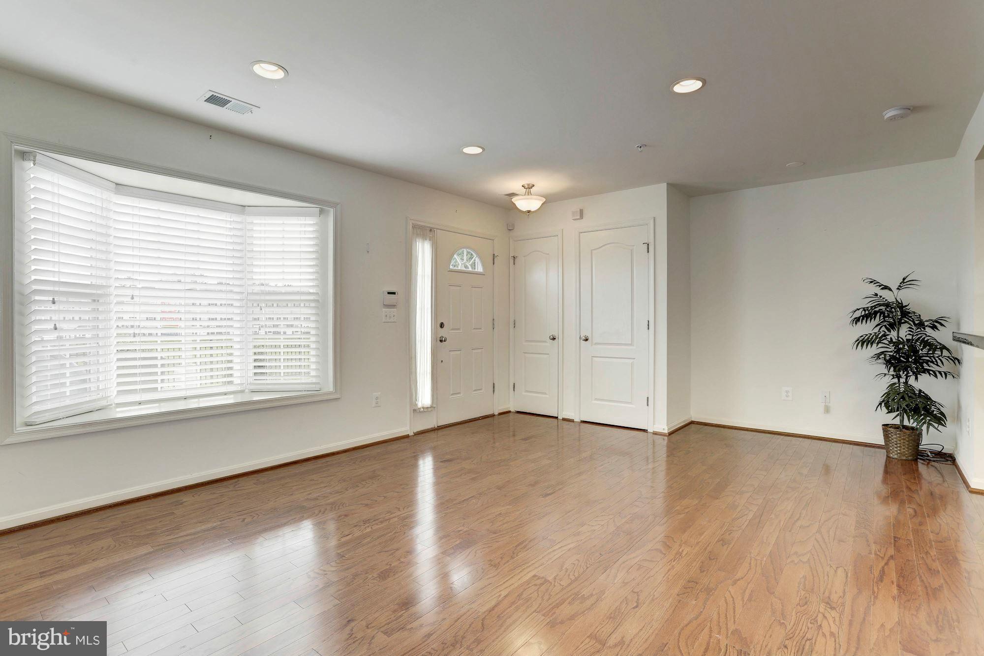 RESERVOIR RIDGE - Residential