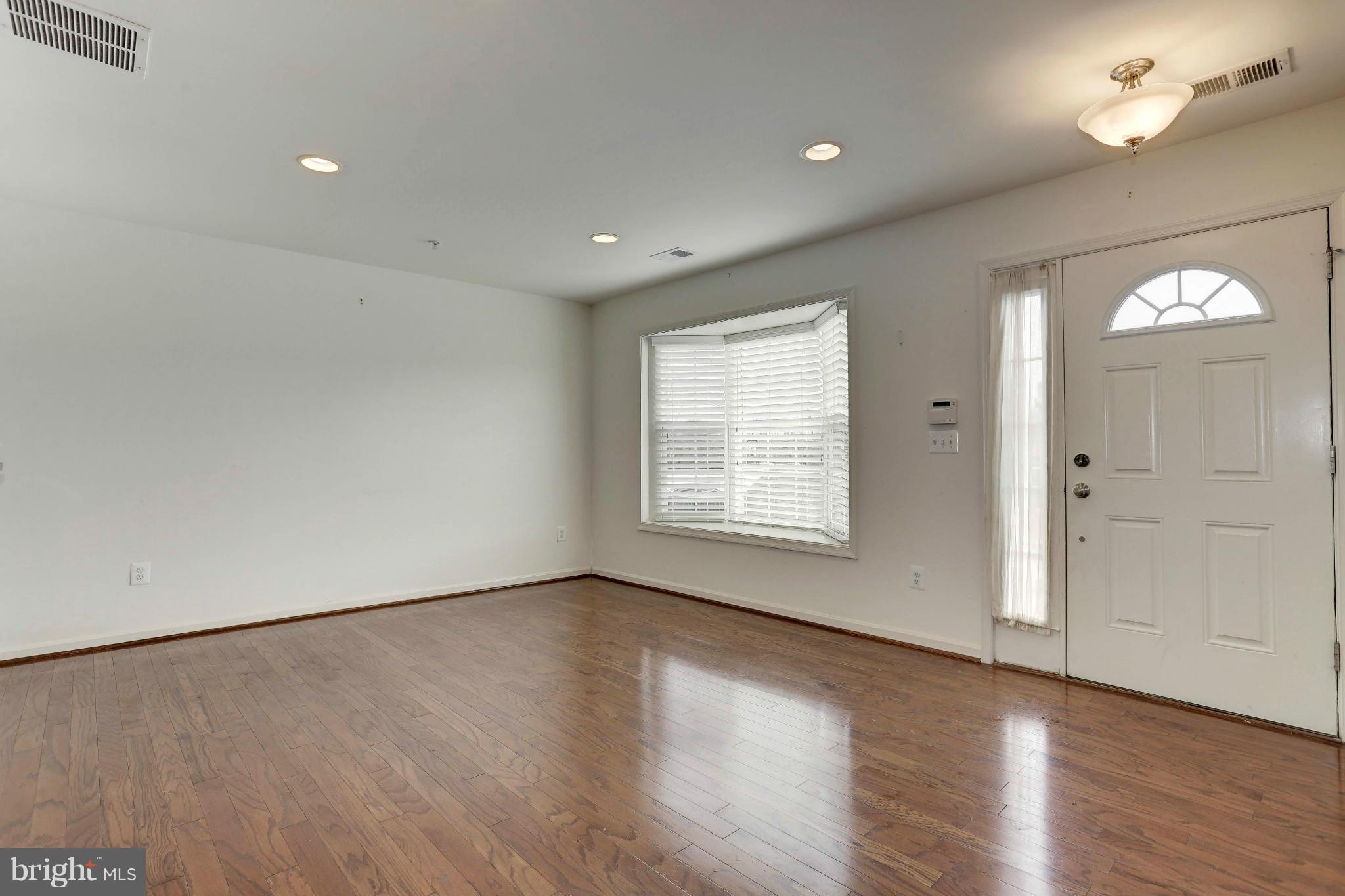 RESERVOIR RIDGE - Residential