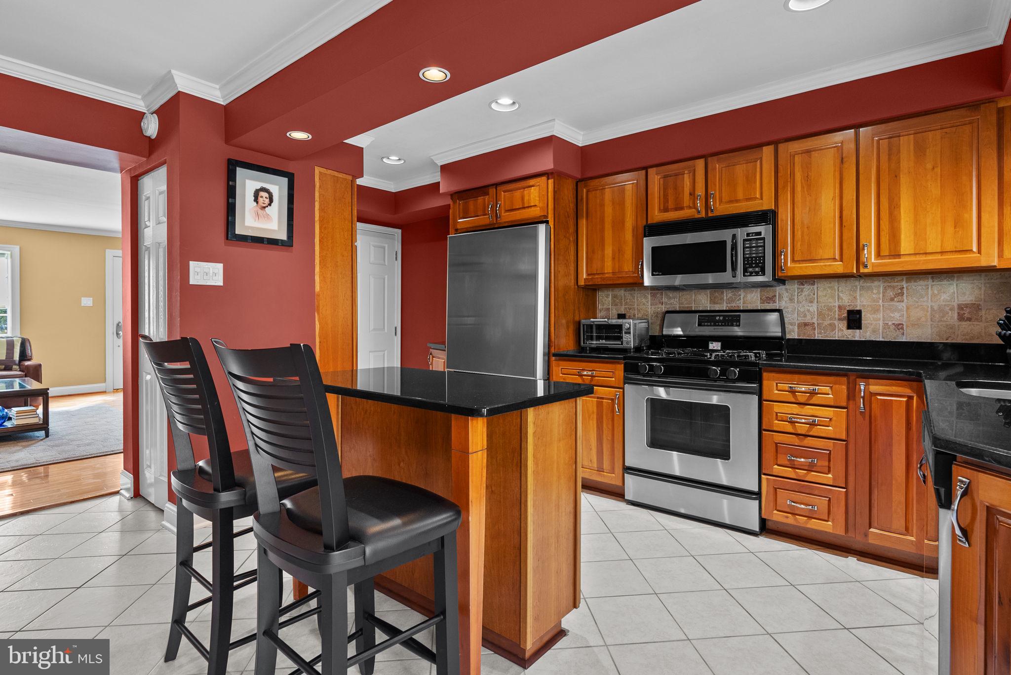 EAST FALLS - Residential