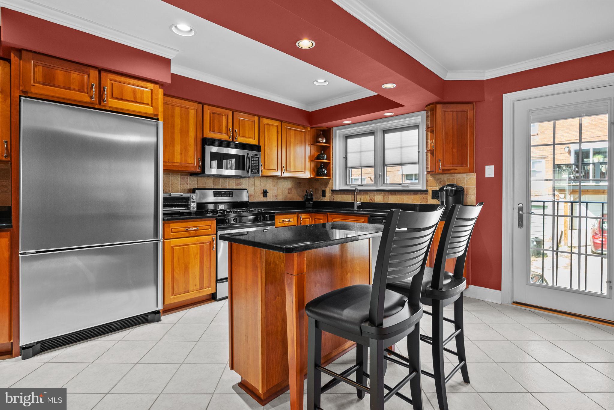 EAST FALLS - Residential