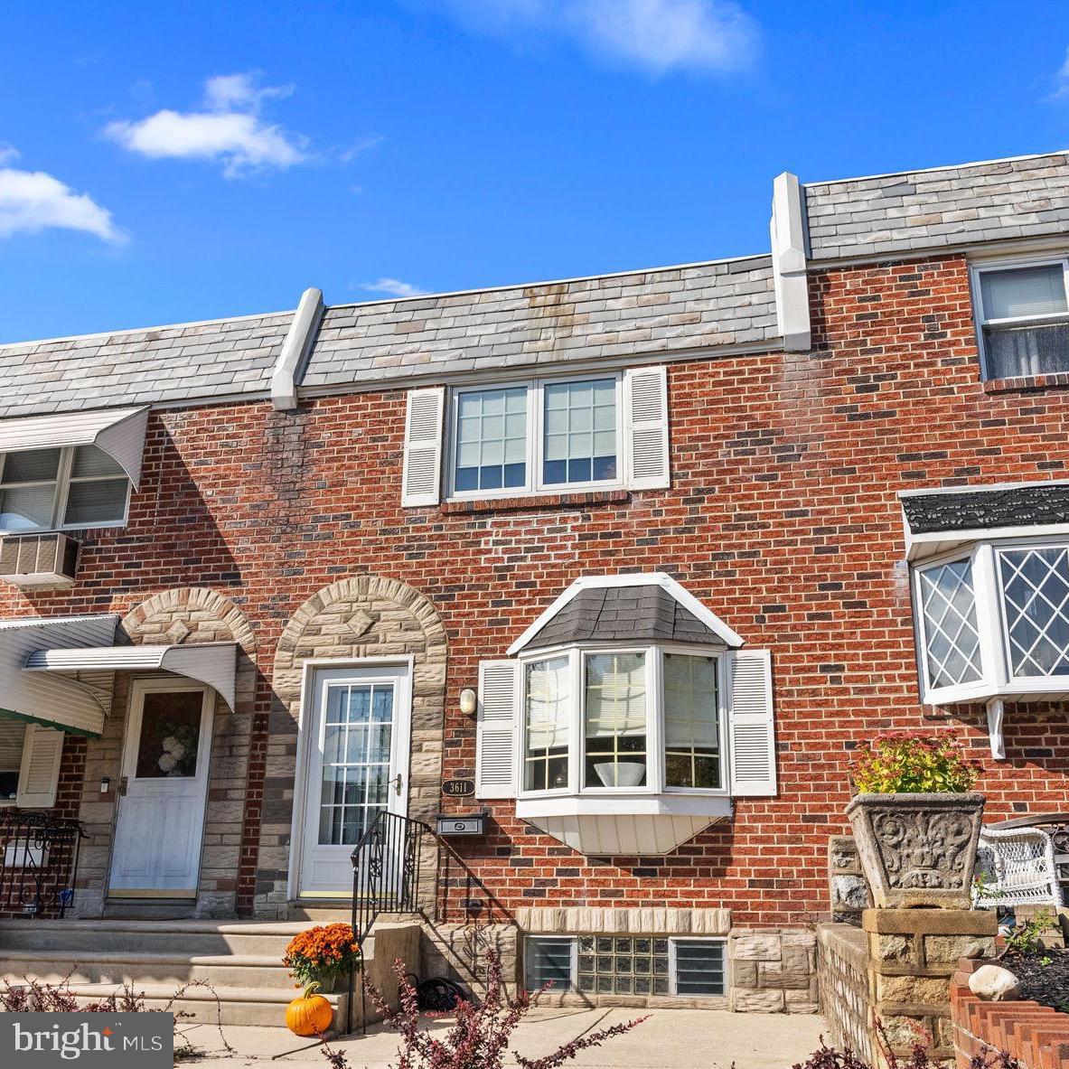 EAST FALLS - Residential