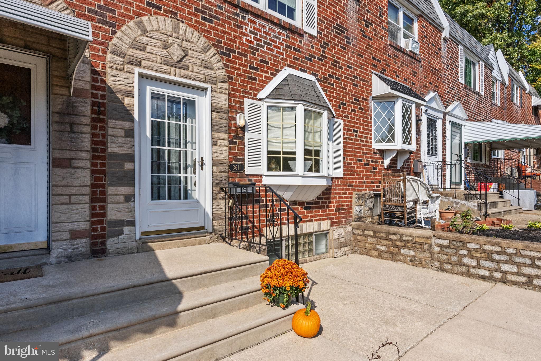 EAST FALLS - Residential