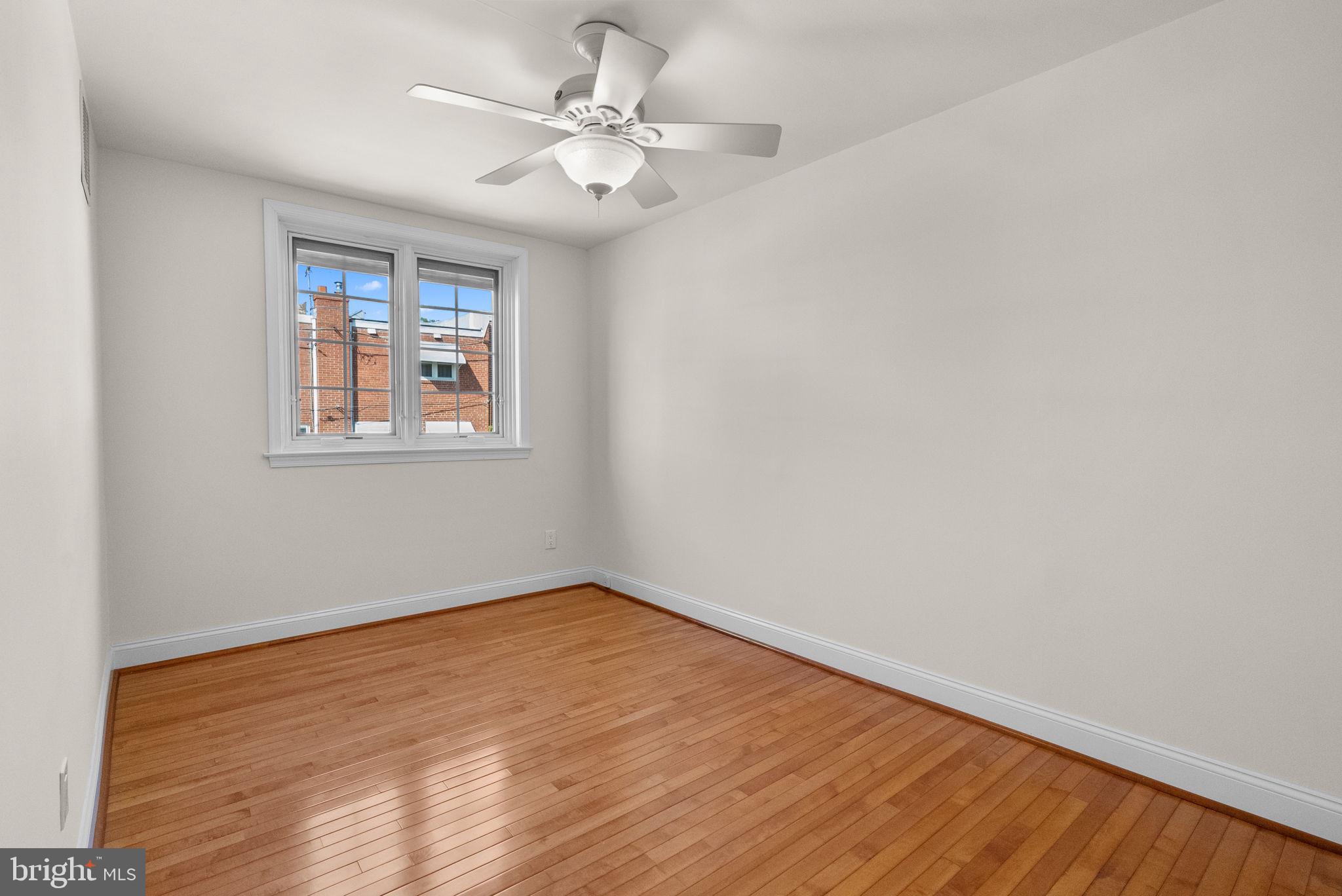 EAST FALLS - Residential