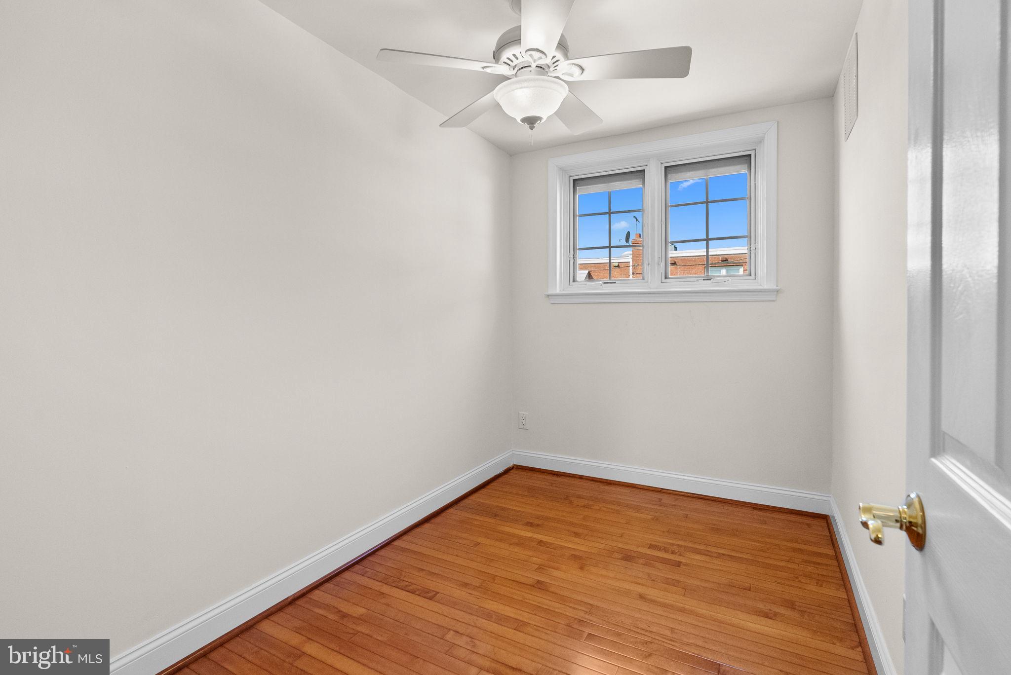 EAST FALLS - Residential