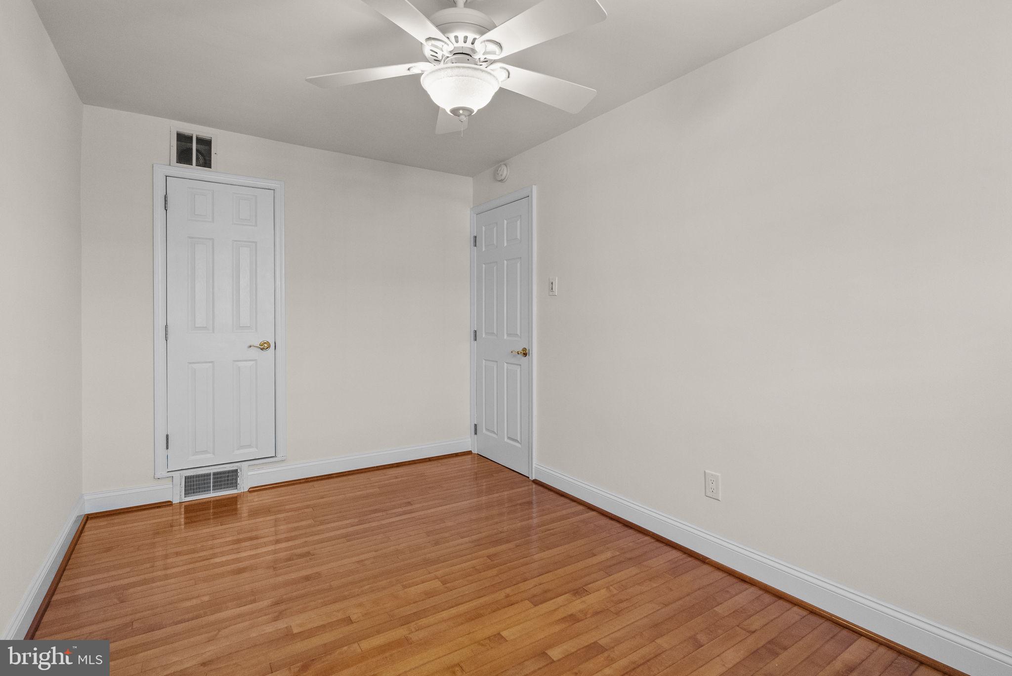 EAST FALLS - Residential