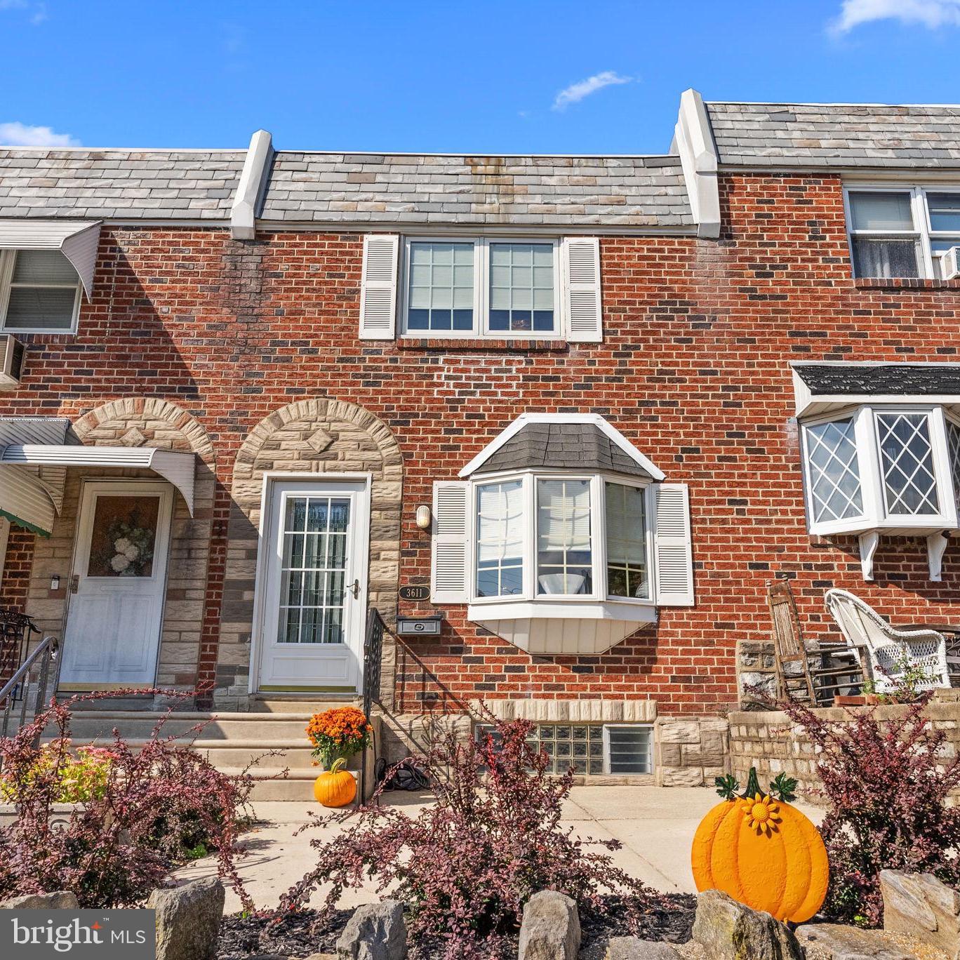 EAST FALLS - Residential