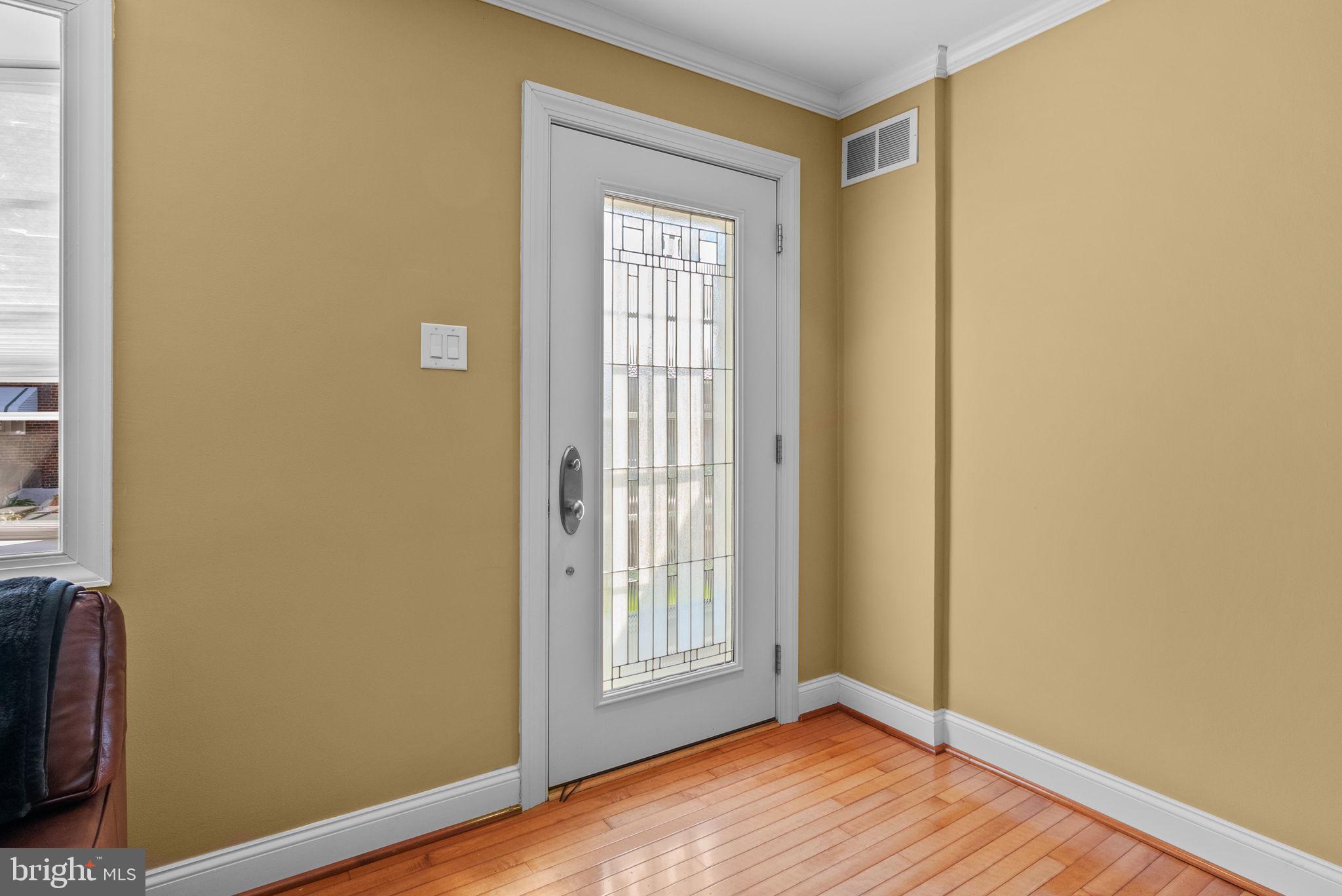 EAST FALLS - Residential