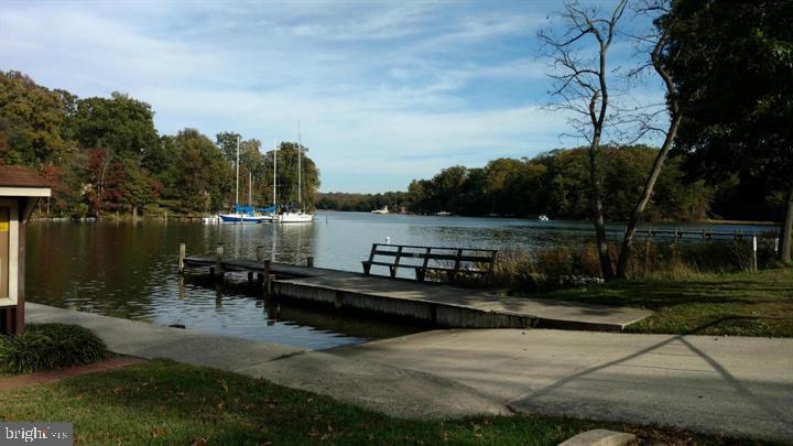 WOODLAND BEACH - Residential