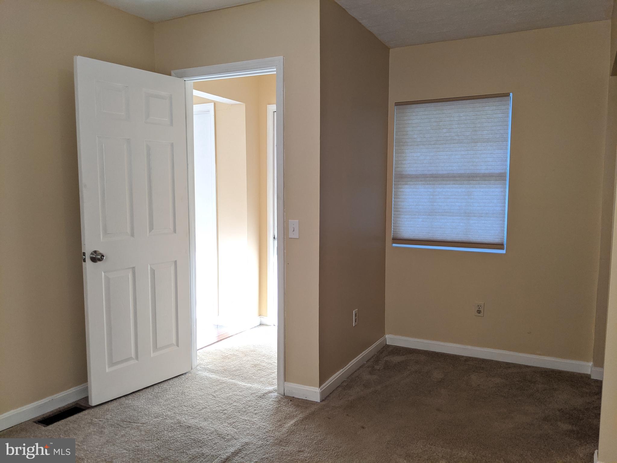 WOODLAND BEACH - Residential