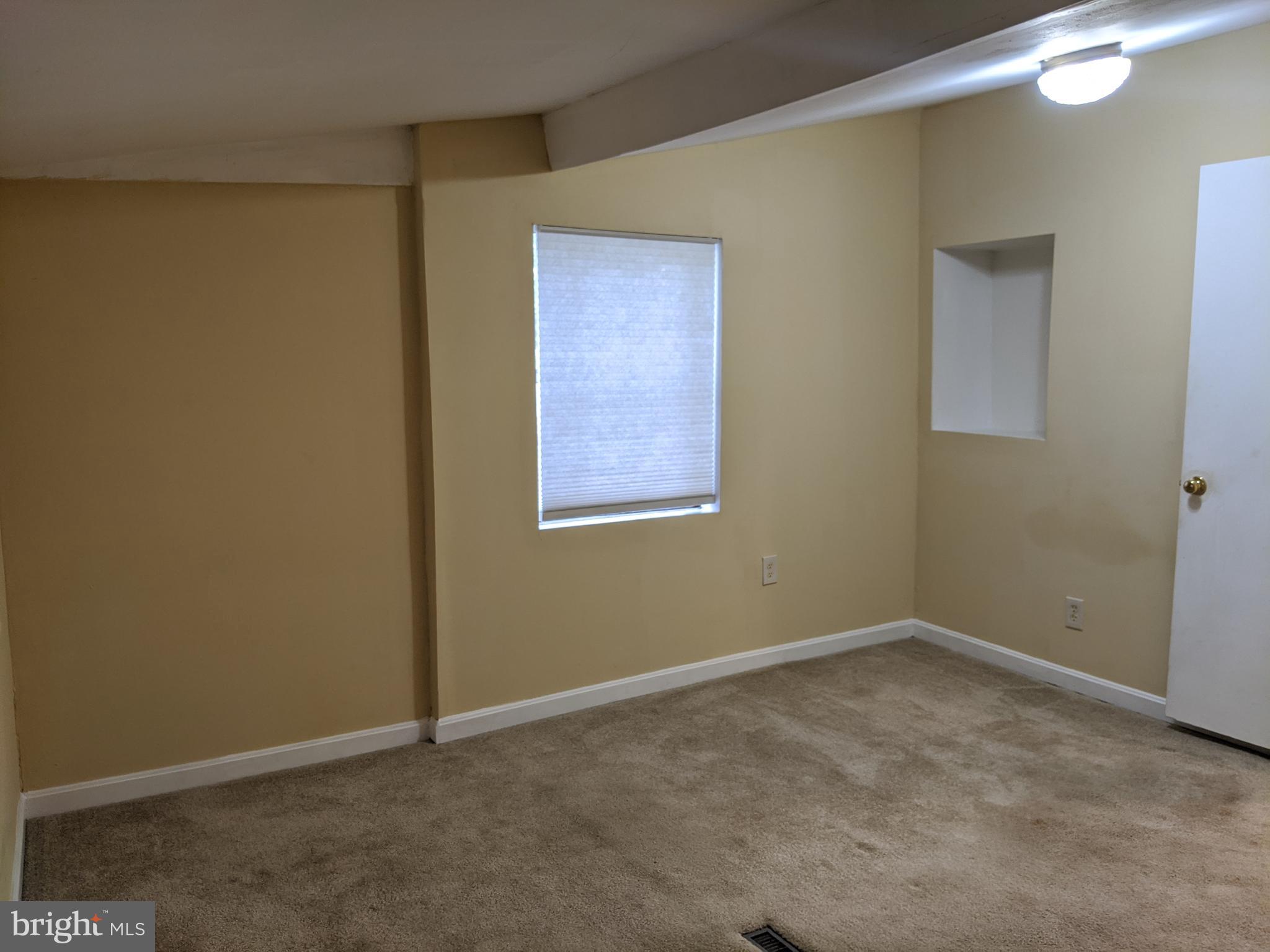 WOODLAND BEACH - Residential