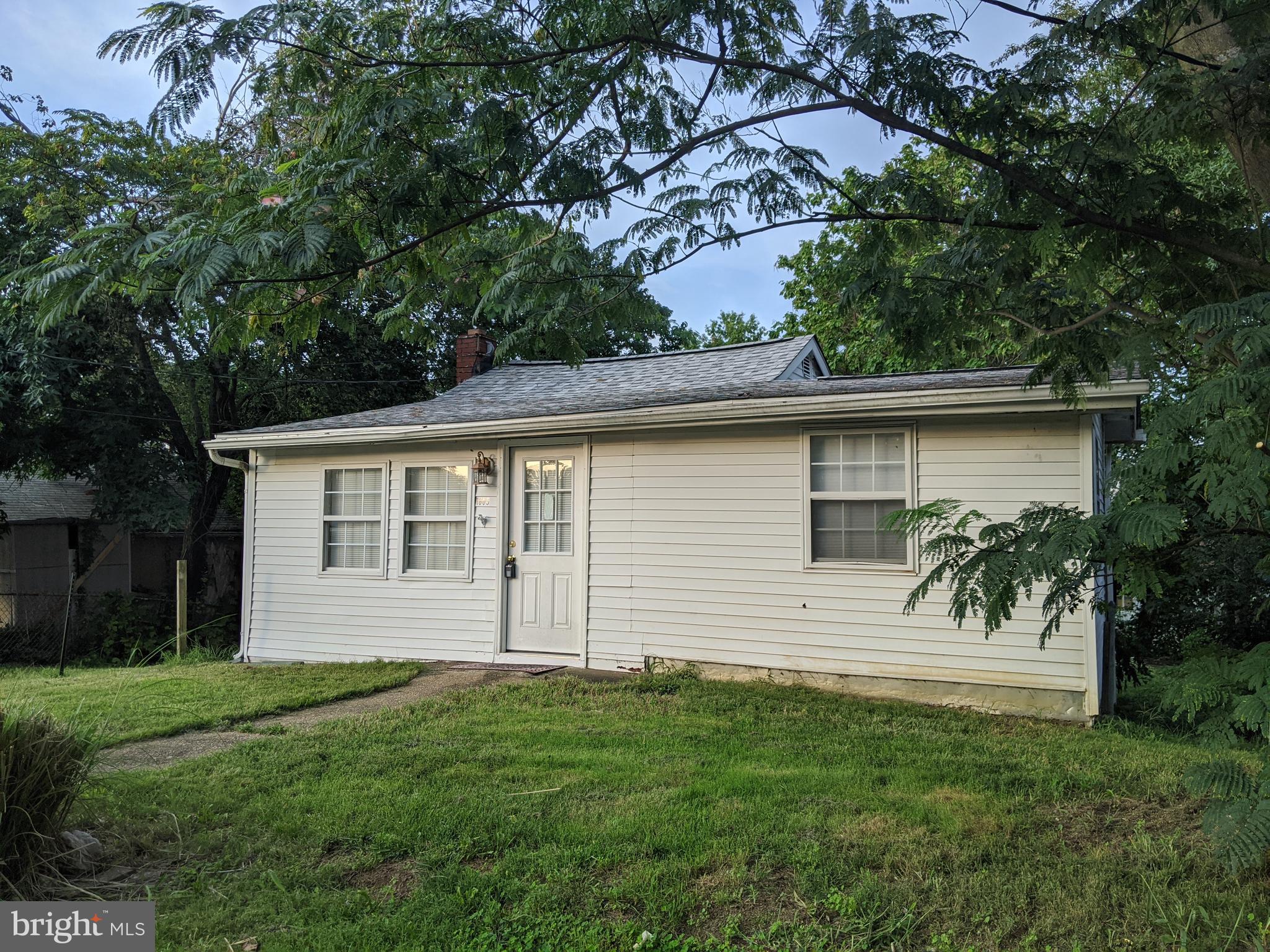 WOODLAND BEACH - Residential