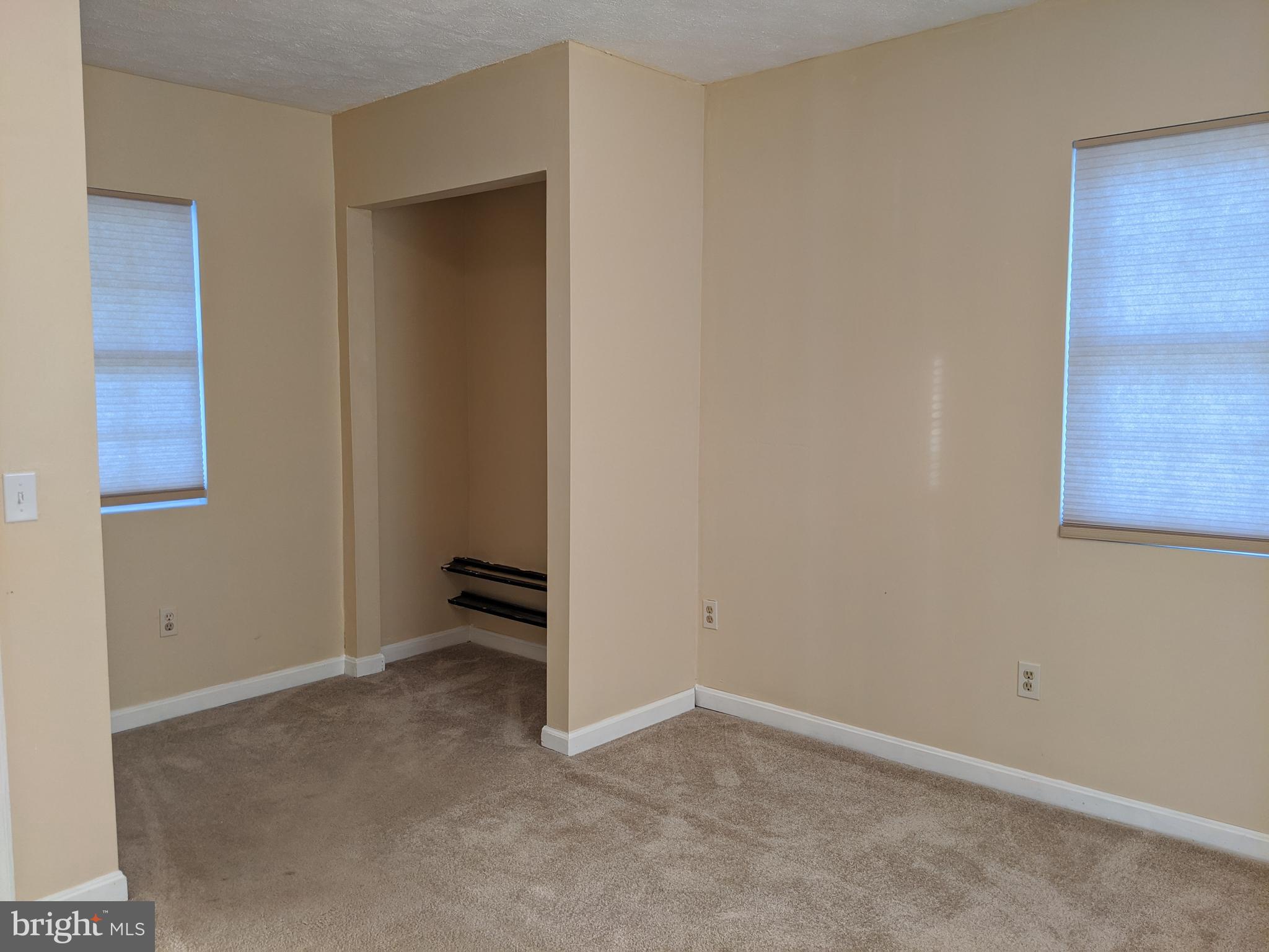 WOODLAND BEACH - Residential