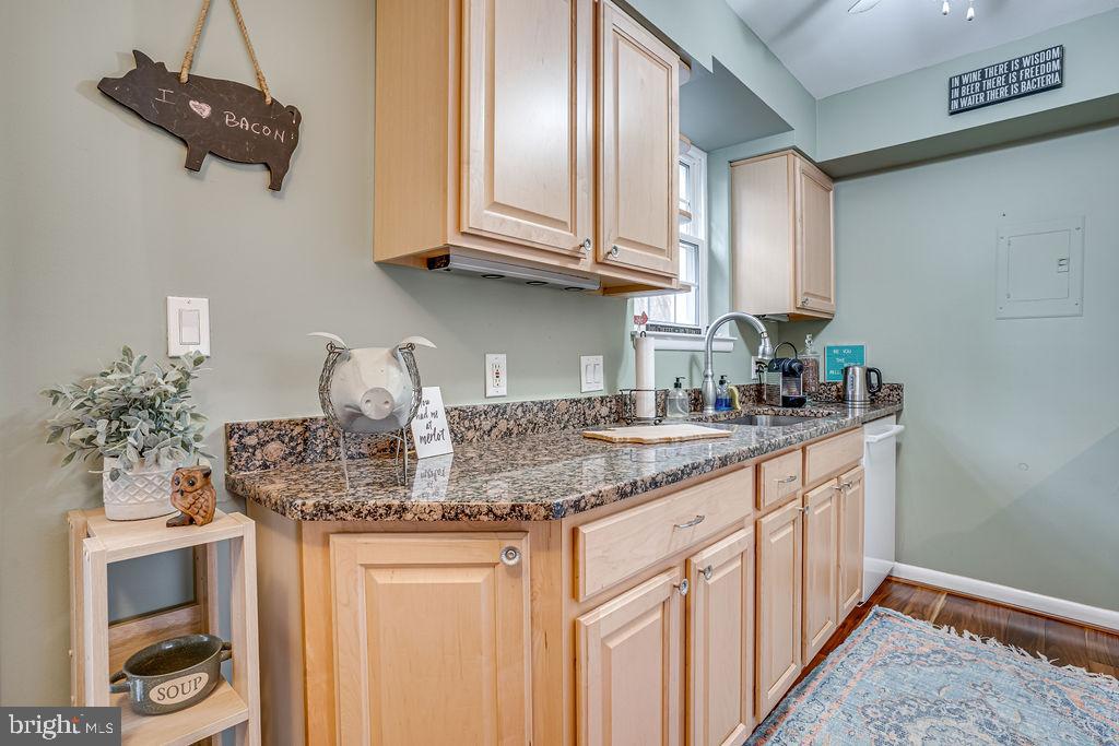 4644 28TH ROAD B S B