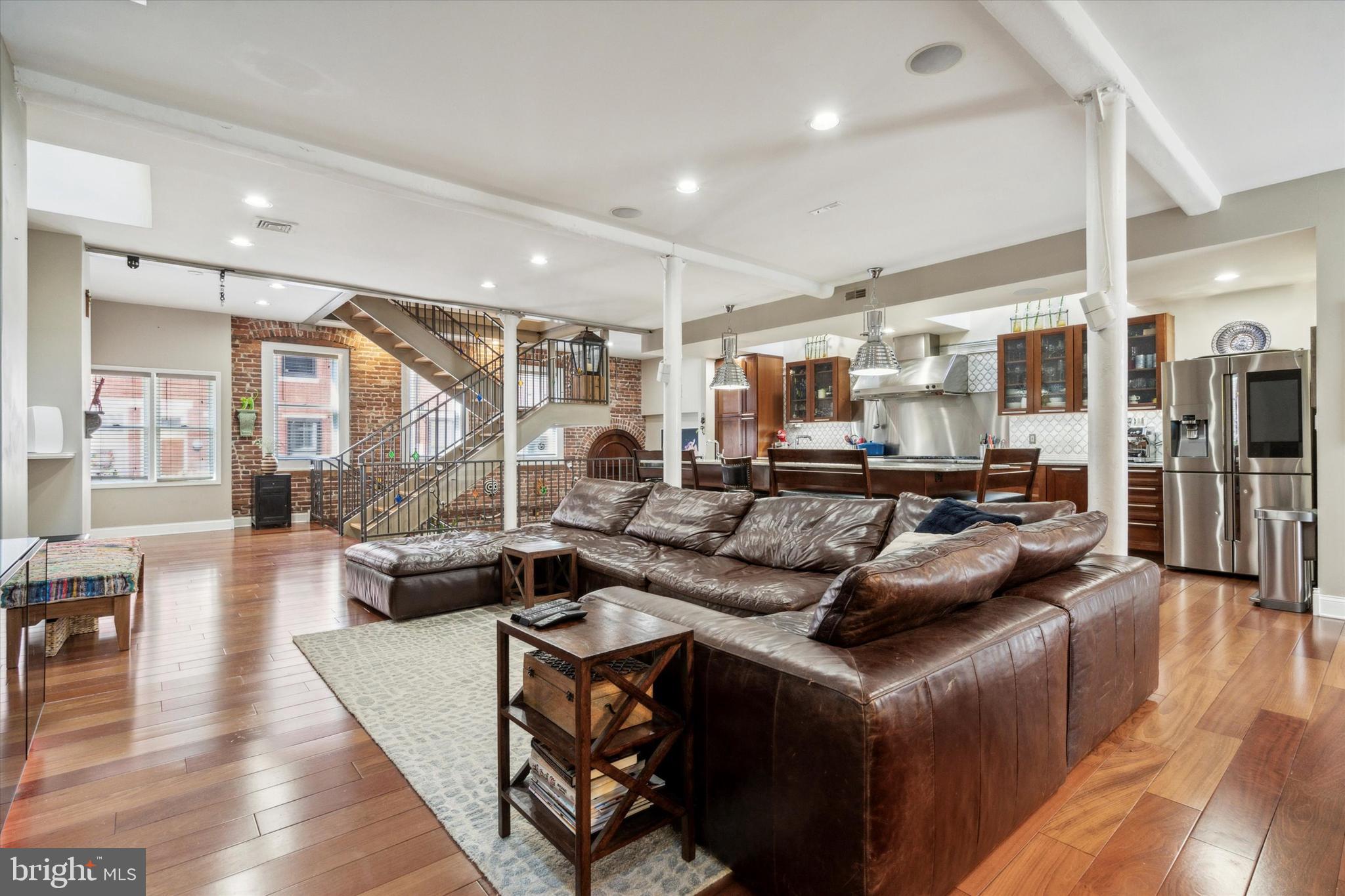 623 KATER STREET 25