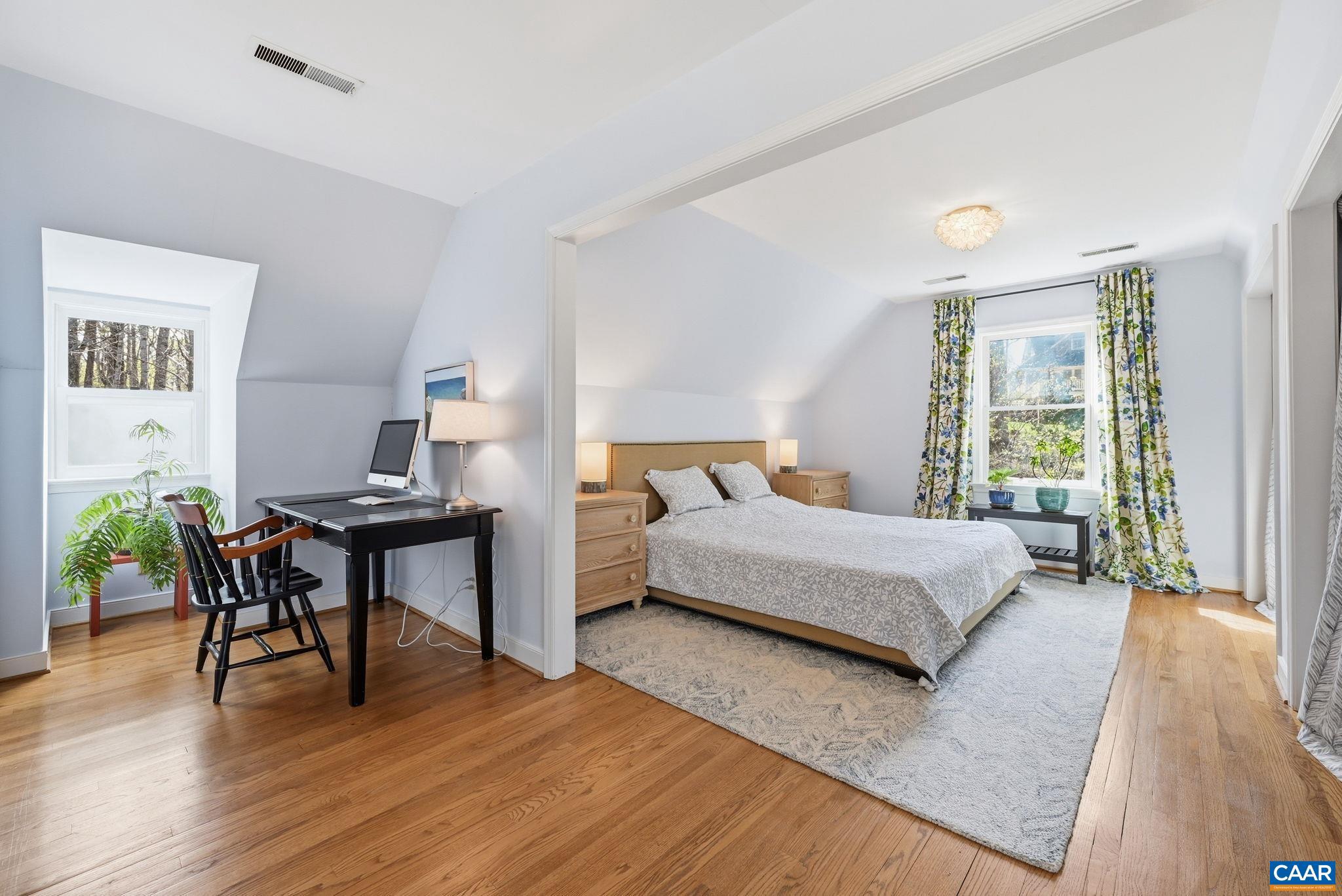 PINE GARTH RUN - Residential