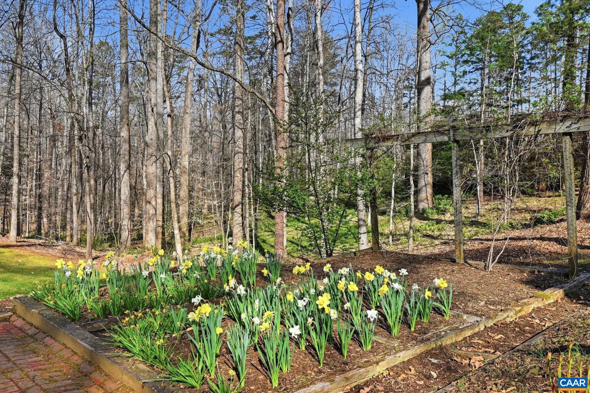 PINE GARTH RUN - Residential