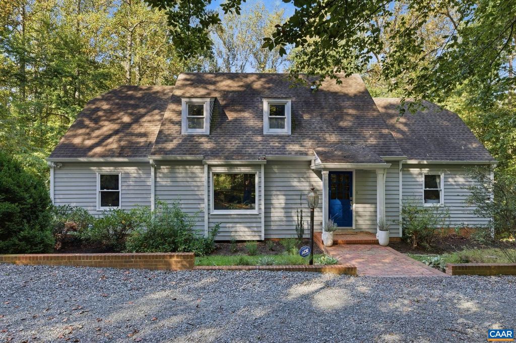 Photo of 2404 Pine Garth Run, CHARLOTTESVILLE, VA 22901 (MLS # 675212)