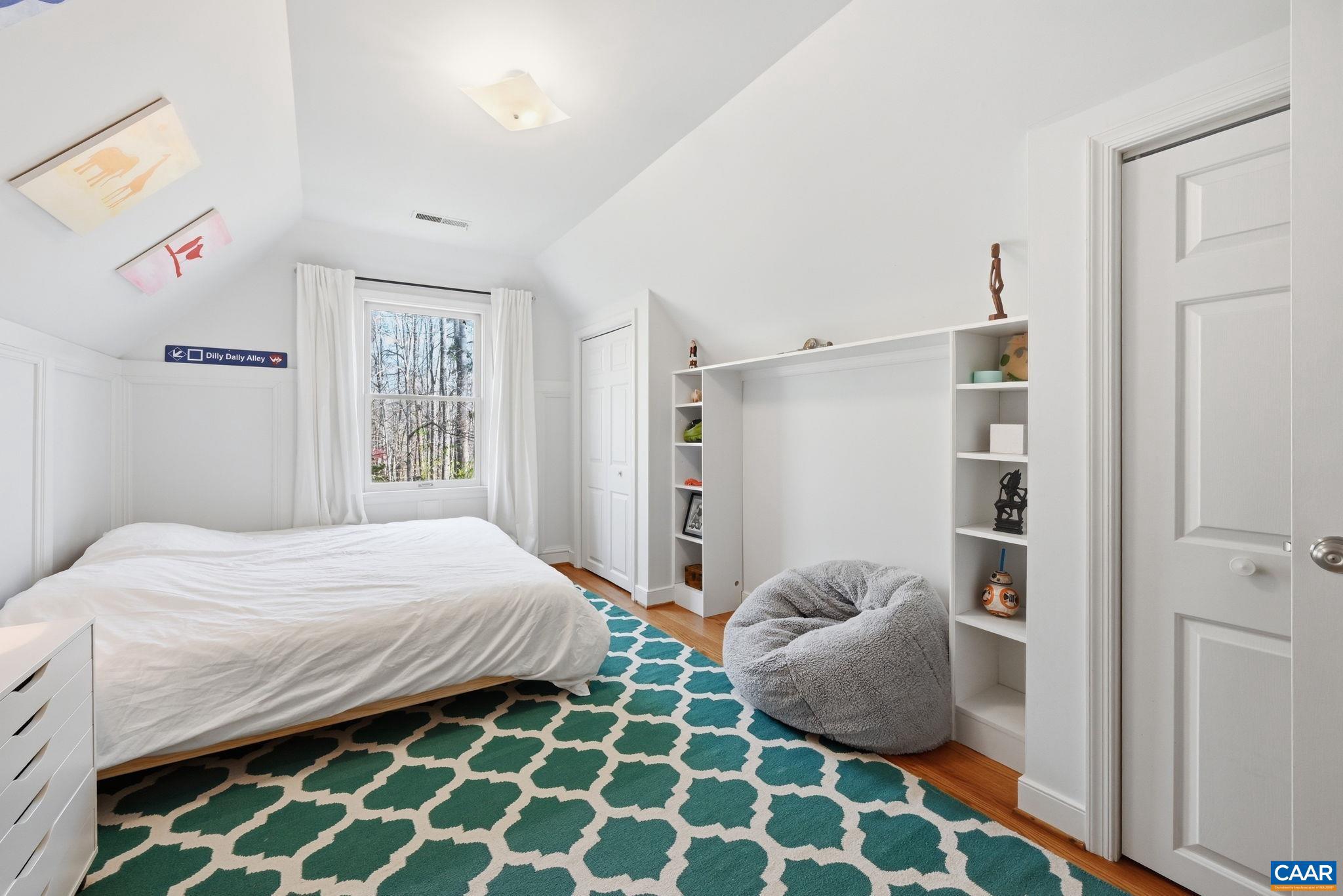 PINE GARTH RUN - Residential