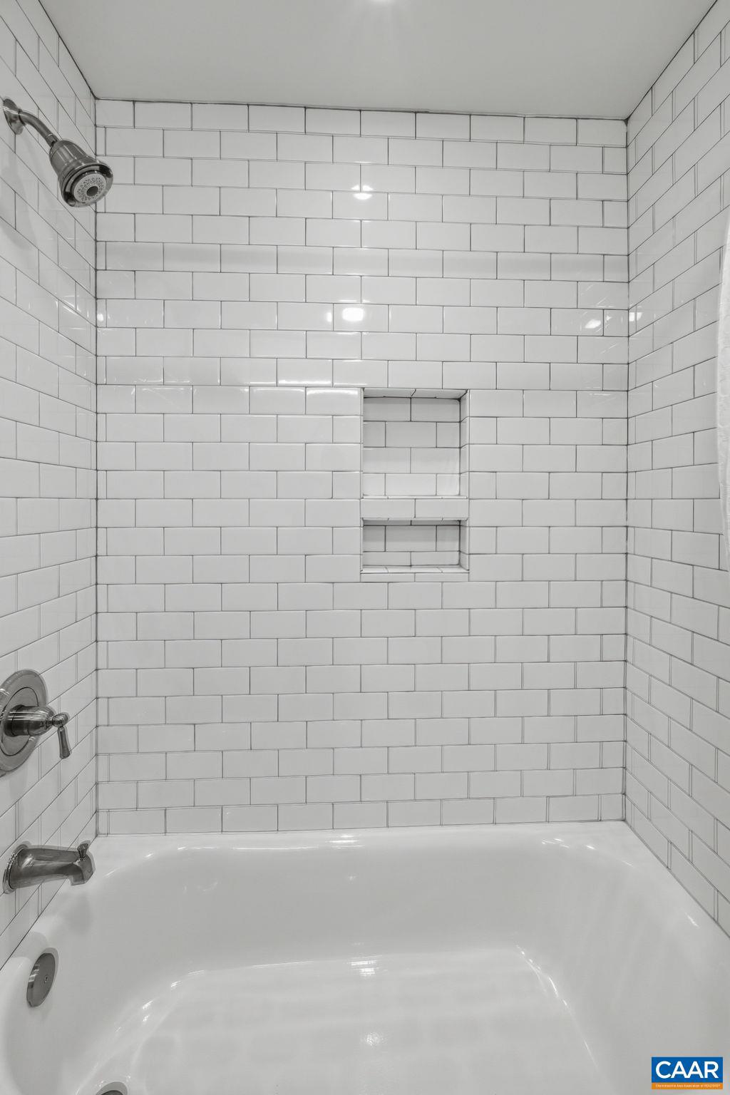 PINE GARTH RUN - Residential