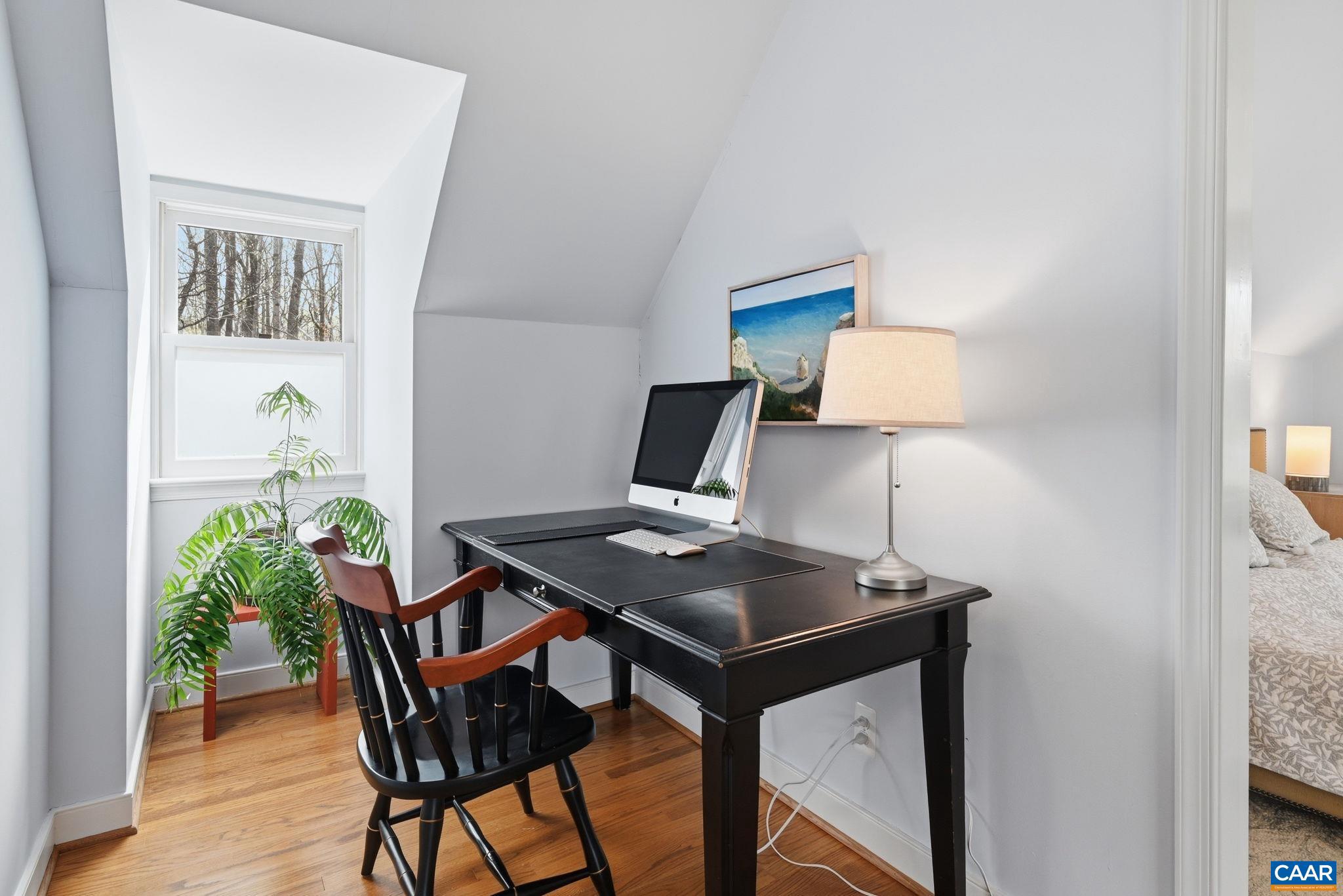 PINE GARTH RUN - Residential