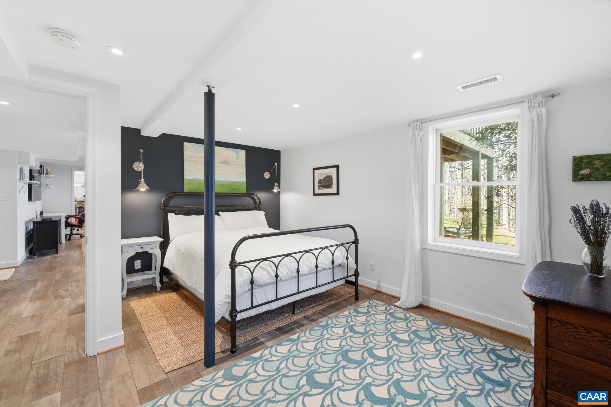 PINE GARTH RUN - Residential