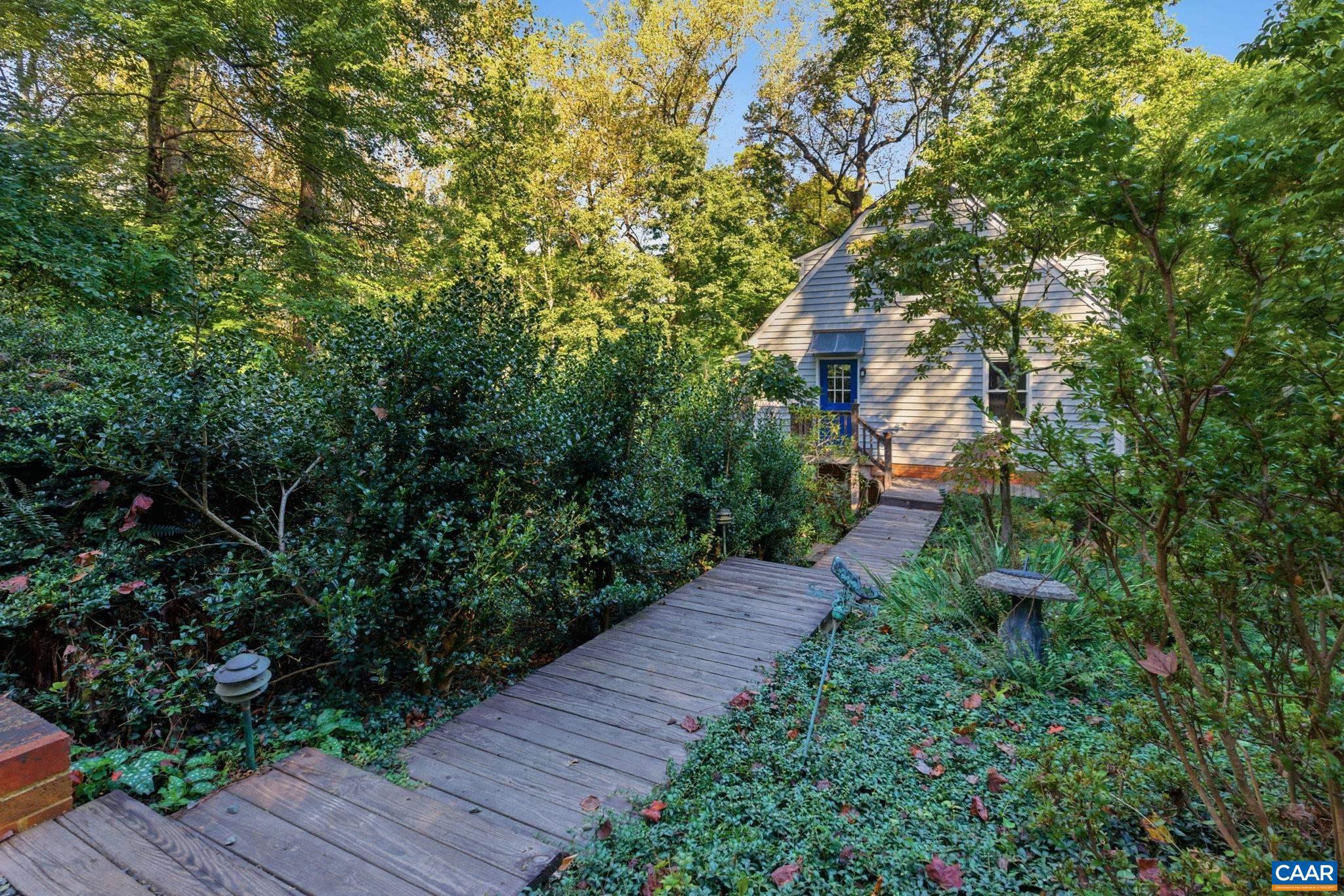 PINE GARTH RUN - Residential