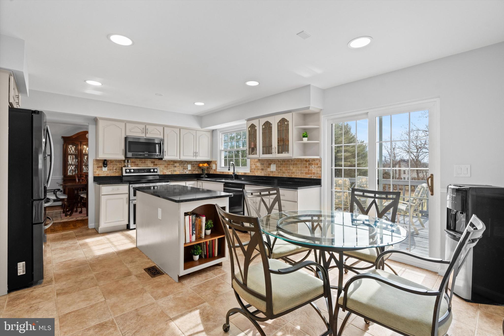 POTOMAC CHASE - Residential