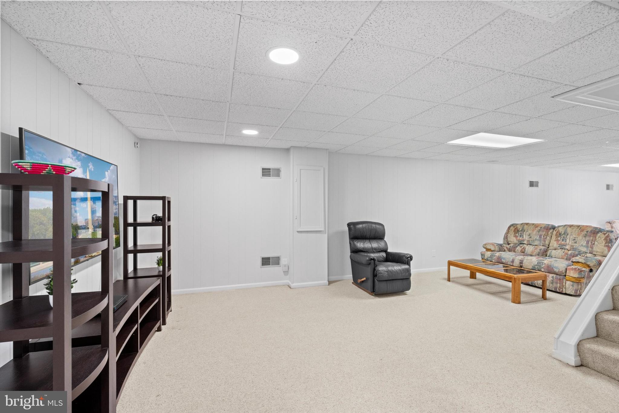 POTOMAC CHASE - Residential