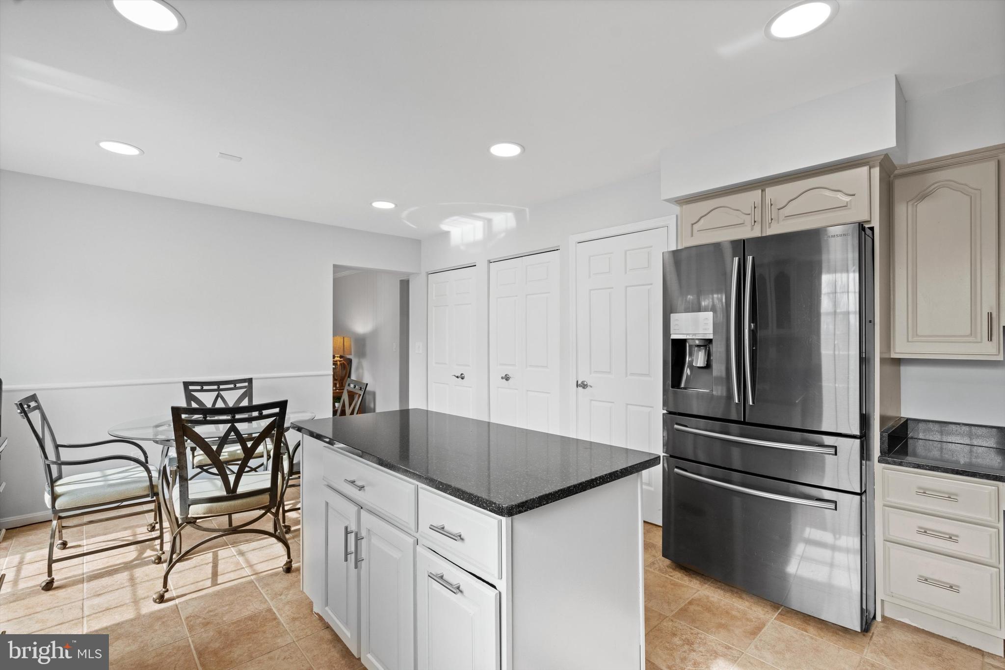 POTOMAC CHASE - Residential