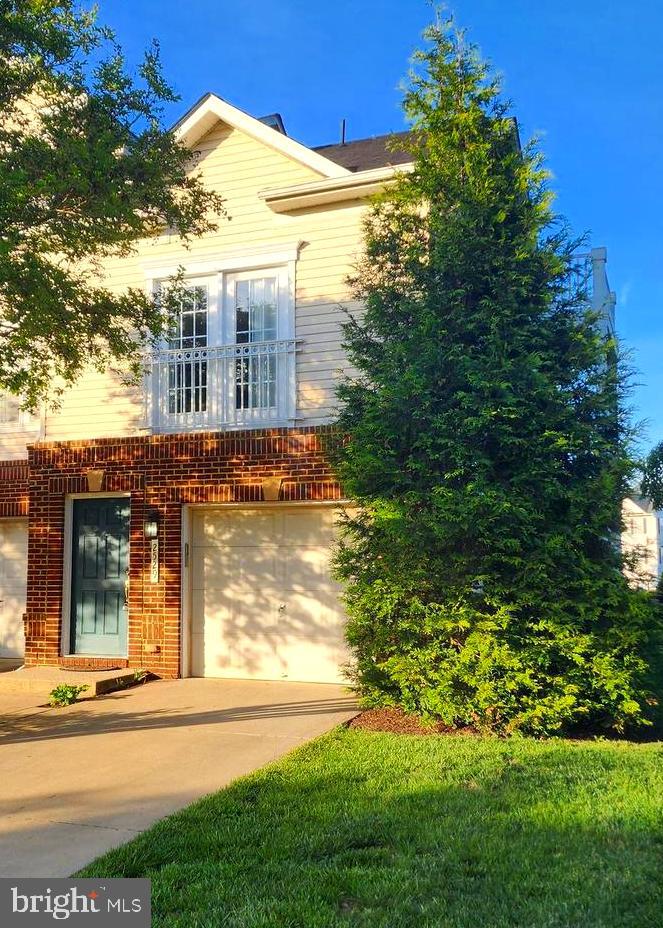 SEVEN OAKS - Residential